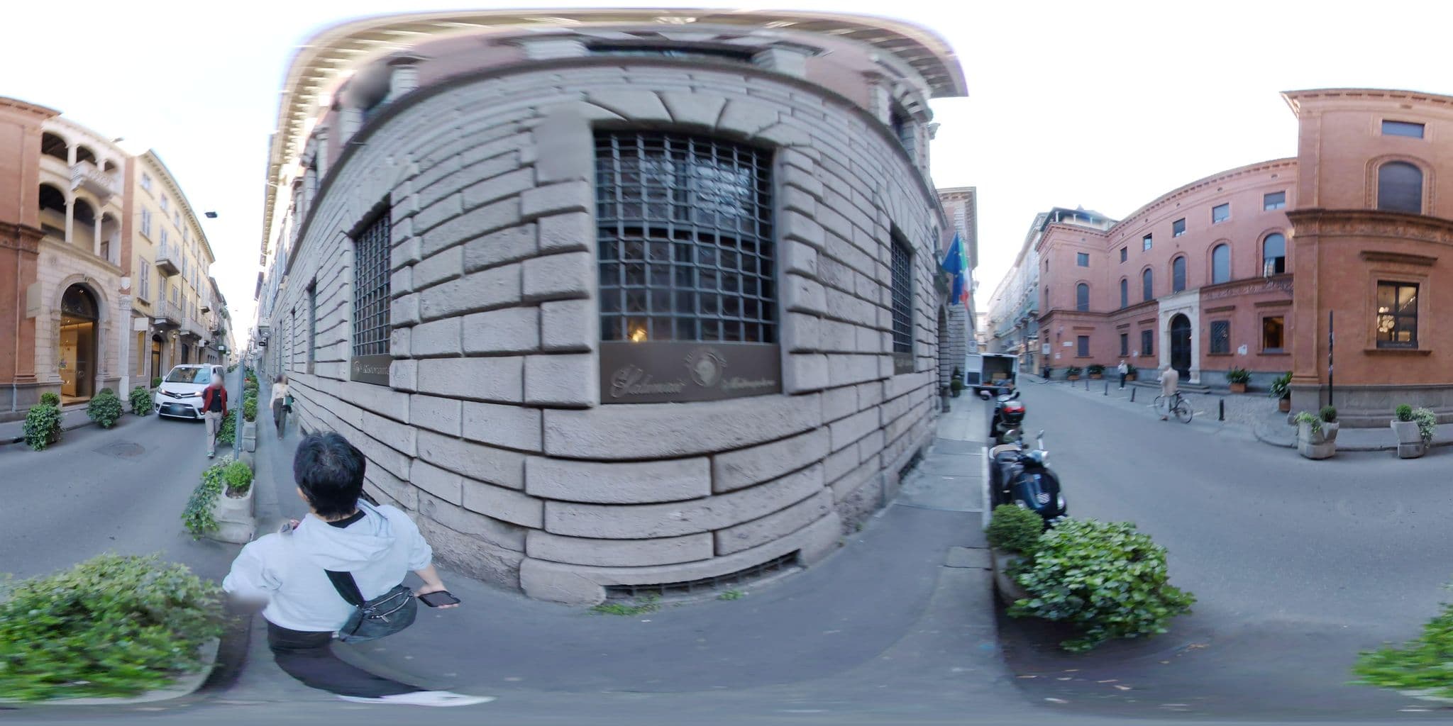 Street view near Hintown Chic & Boutique, Brera — © mapconcierge (CC BY-SA · Mapillary)