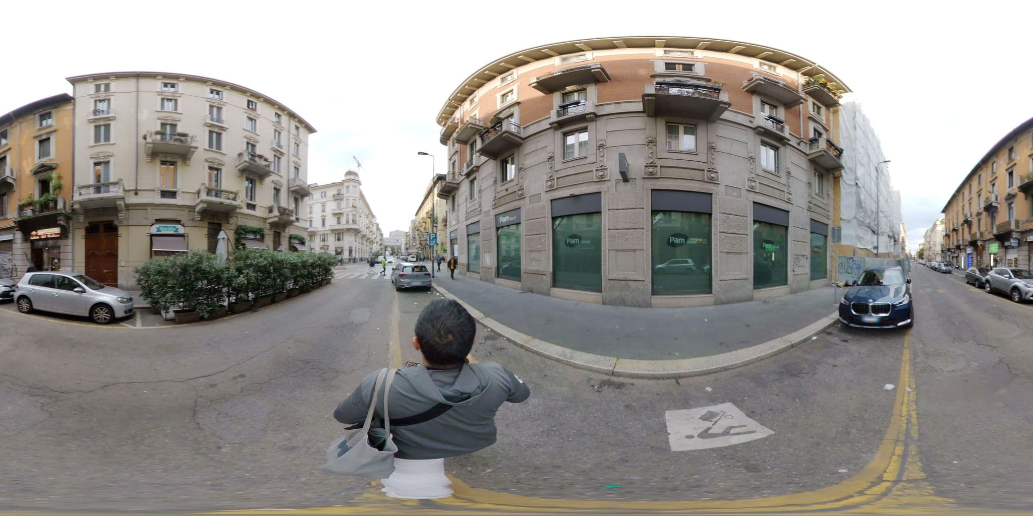 Street view near Hotel Cristallo, Brera — © mapconcierge (CC BY-SA · Mapillary)