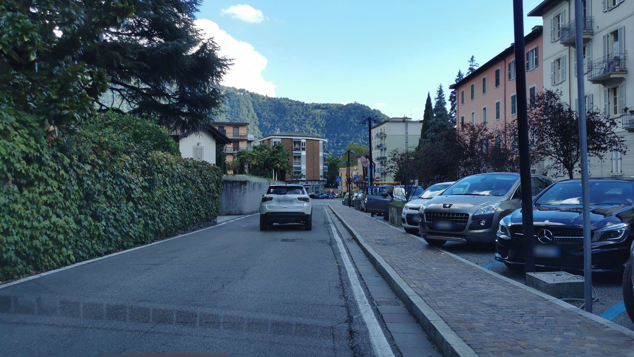 Street view near Cernobbio Residence, Cernobbio — © kaitu (CC BY-SA · Mapillary)