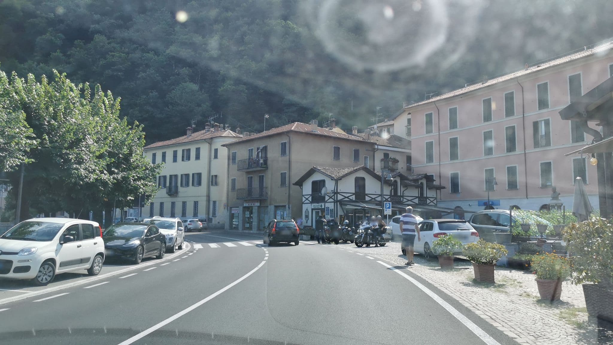 Street view near B&B Zia Lina, Dongo — © kaitu (CC BY-SA · Mapillary)