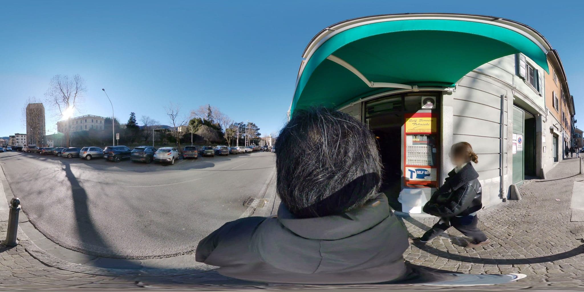 Street view near Hotel Barchetta Ristorante, Como — © akiyoshiii213 (CC BY-SA · Mapillary)