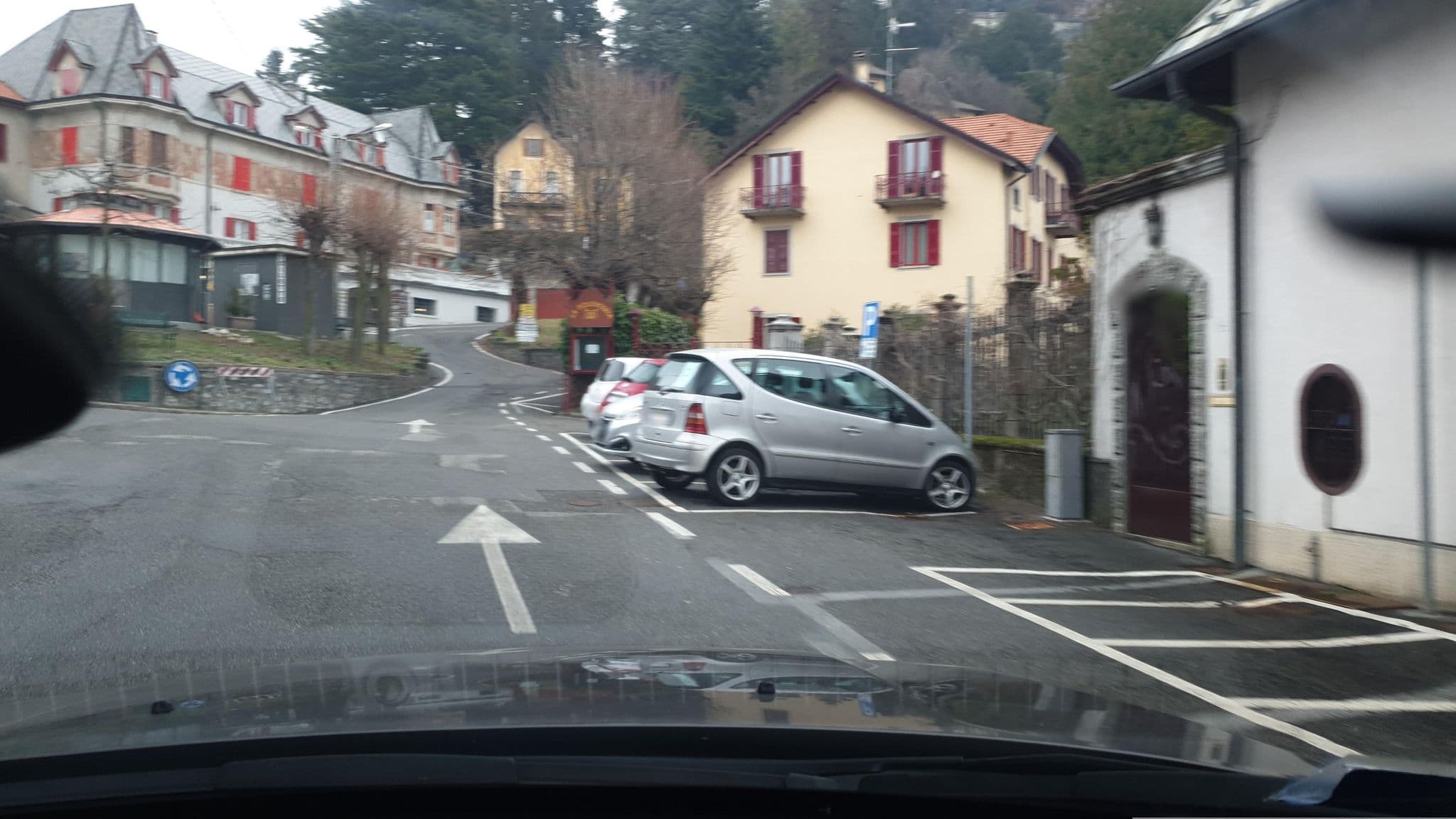 Street view near Relais Villino Rubini, Brunate — © yannakis (CC BY-SA · Mapillary)