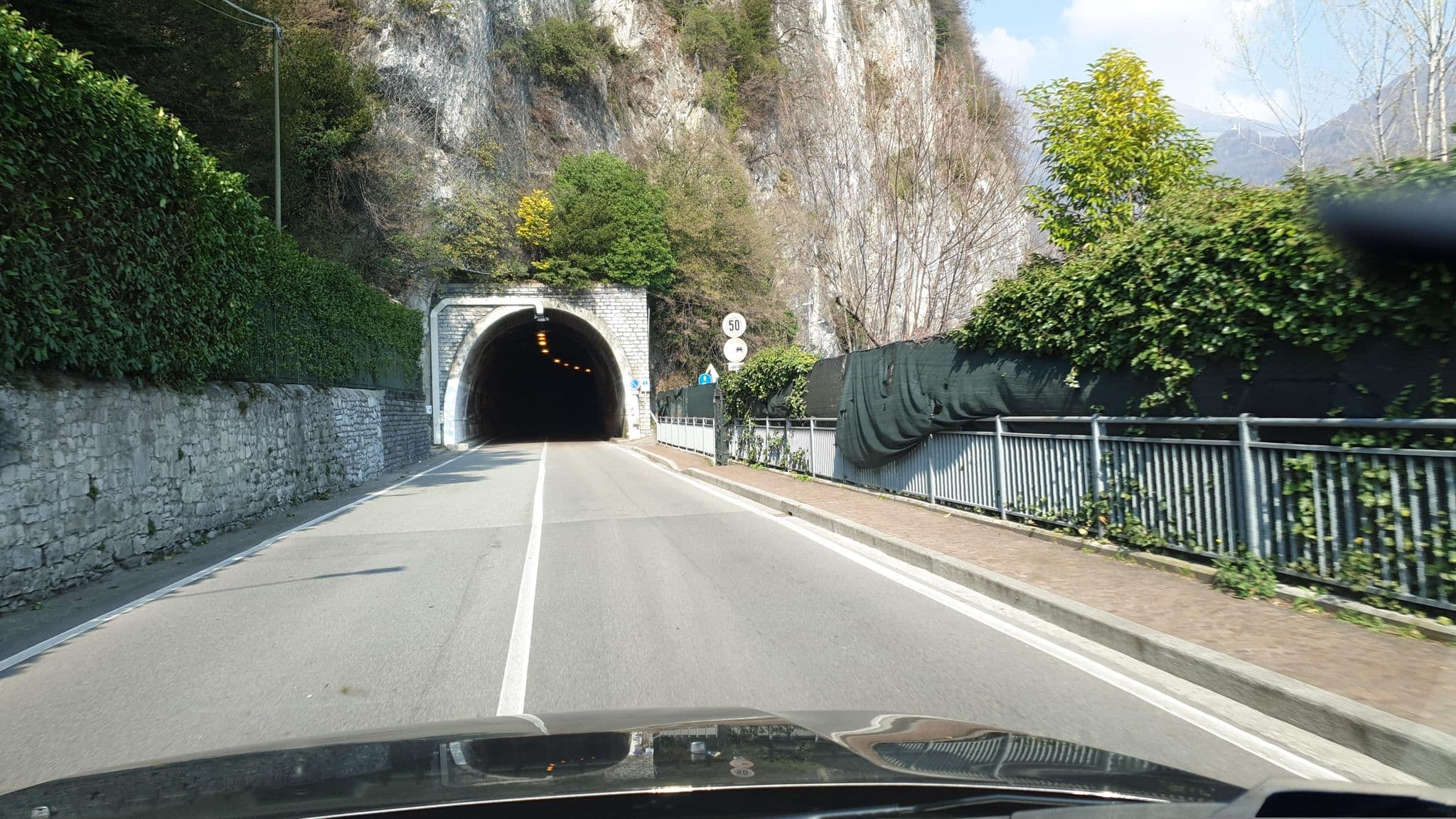 Street view near Ons Bed, Menaggio — © yannakis (CC BY-SA · Mapillary)
