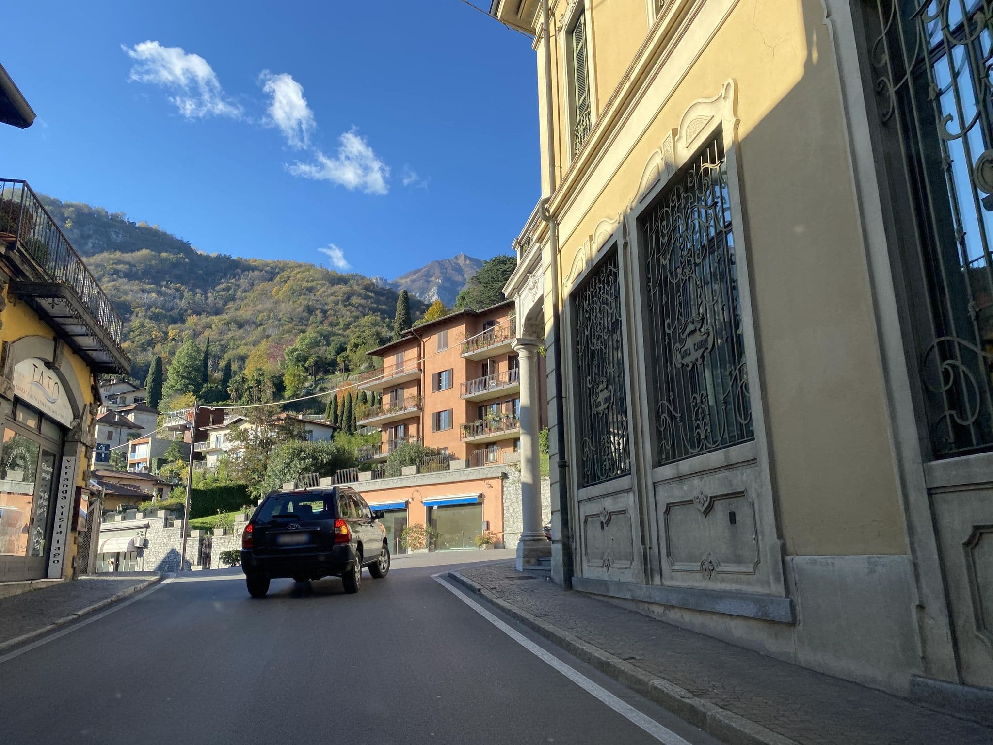 Street view near Menaggio Marina, Menaggio — © chrisbeddow (CC BY-SA · Mapillary)