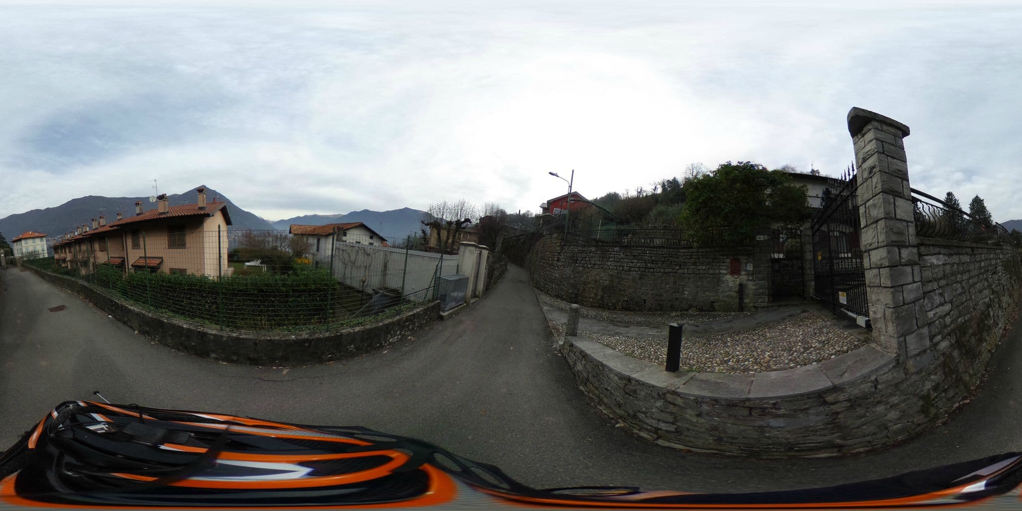 Street view near Villino Miralago, Torno — © kaitu (CC BY-SA · Mapillary)