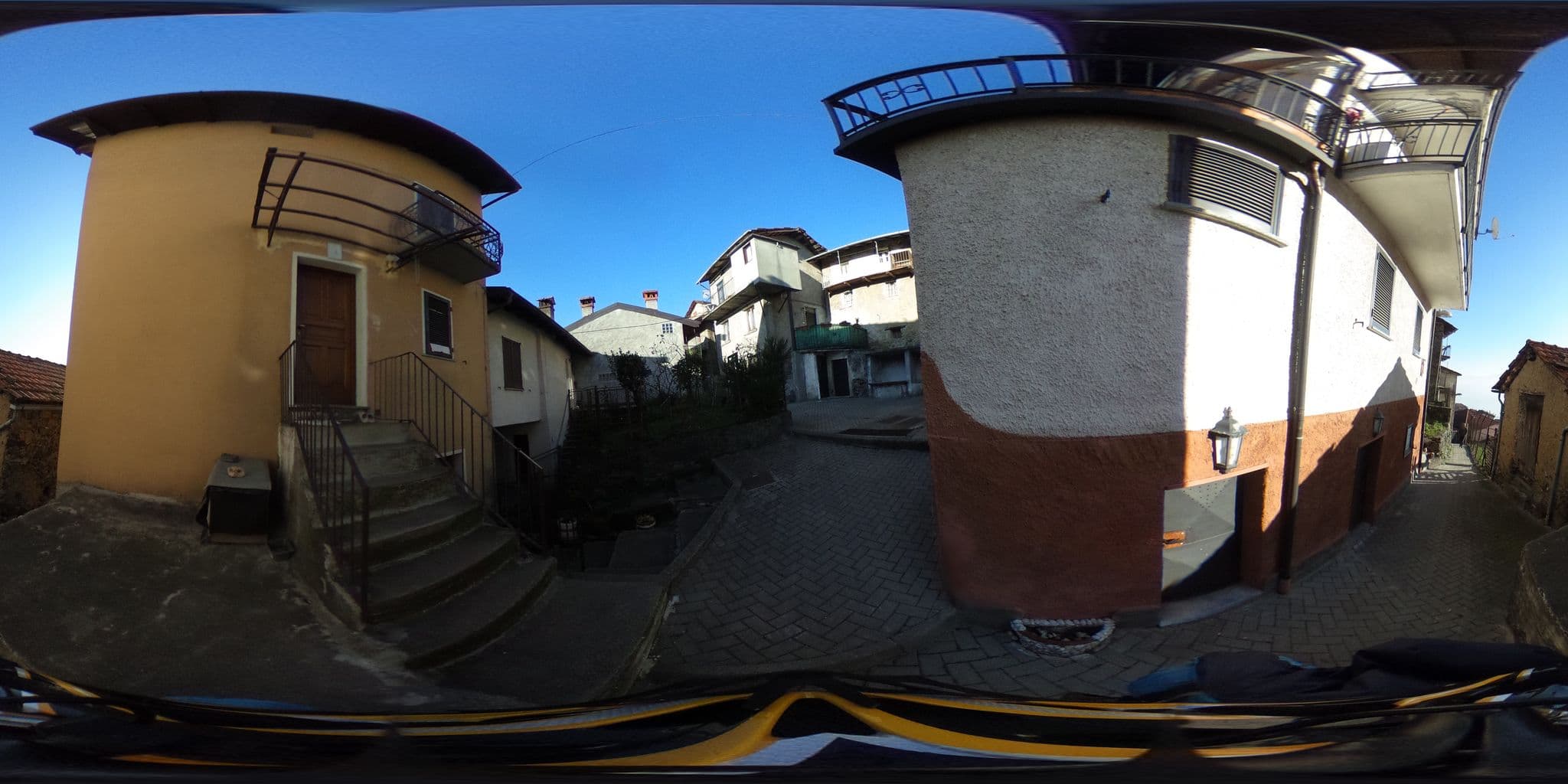 Street view near Chalet con Piscina, Dongo — © kaitu (CC BY-SA · Mapillary)