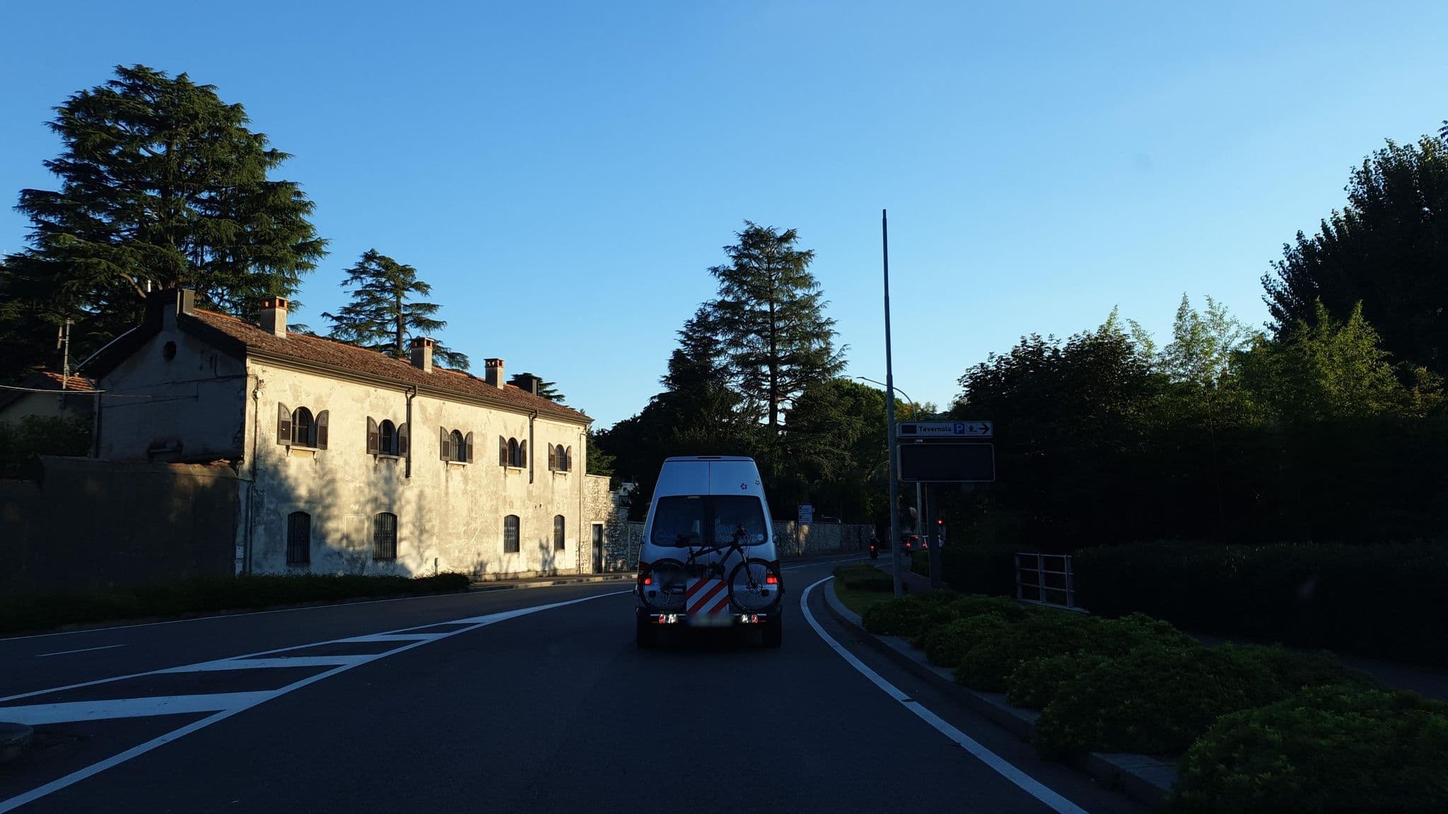 Street view near Casa La Viola Blu, Cernobbio — © jopparn (CC BY-SA · Mapillary)