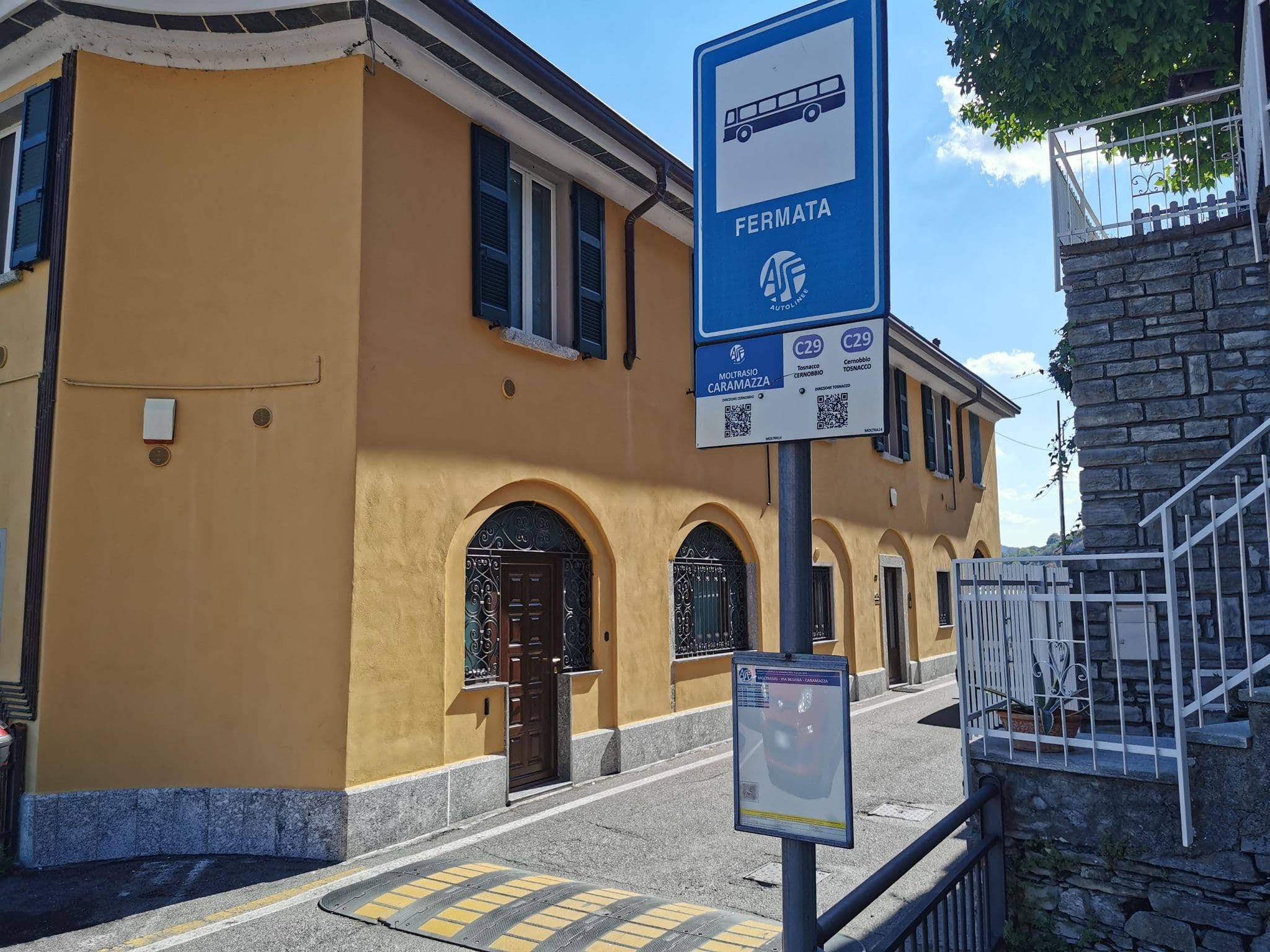 Street view near 3 Gatti MOLTRASIO, Moltrasio — © kaitu (CC BY-SA · Mapillary)