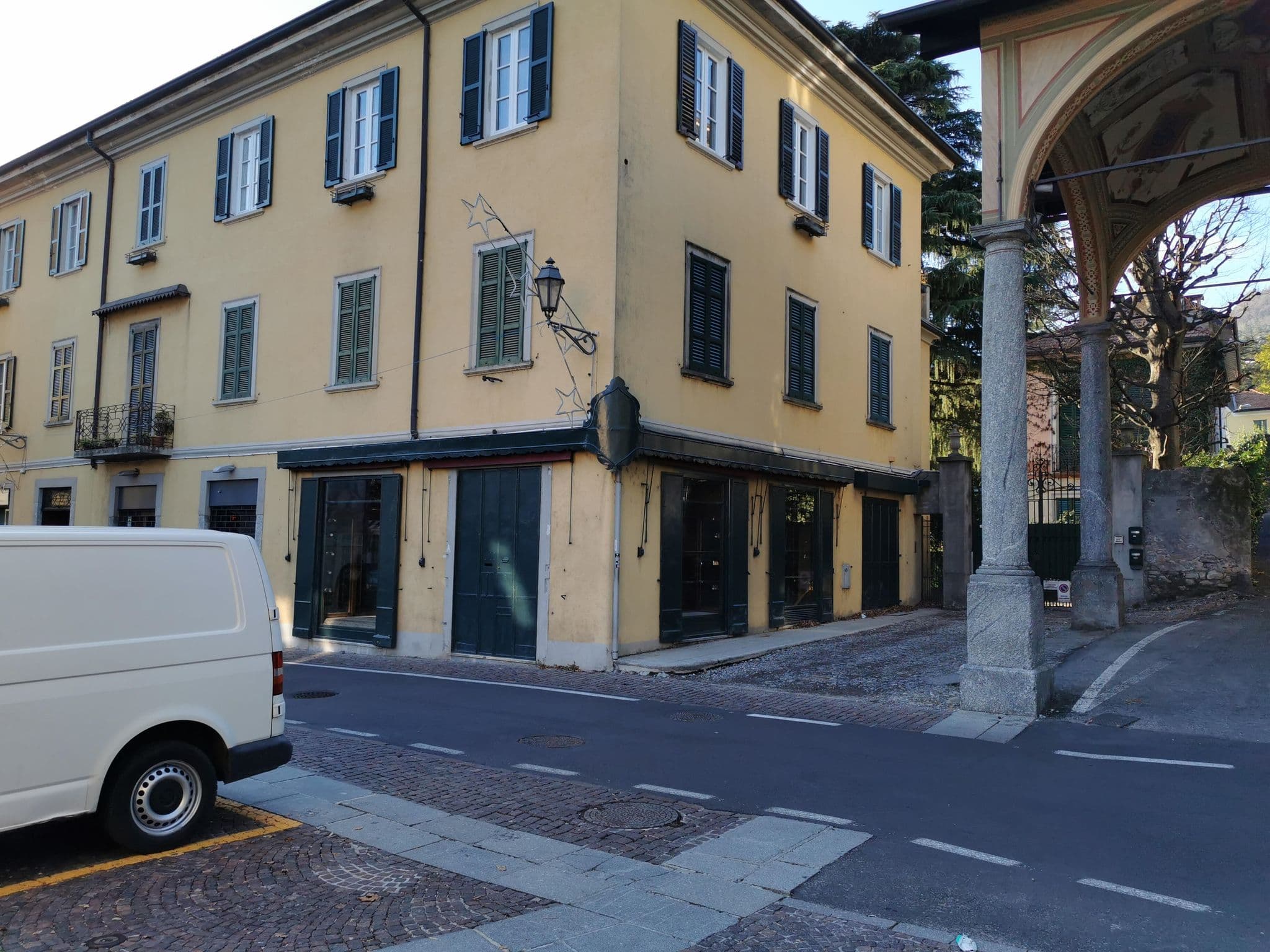 Street view near Villa Derrière, Cernobbio — © kaitu (CC BY-SA · Mapillary)