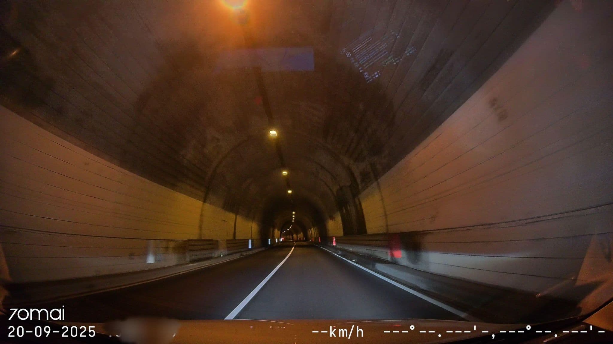 Street view near Agriturismo Castello di Vezio, Bellagio — © doriel (CC BY-SA · Mapillary)