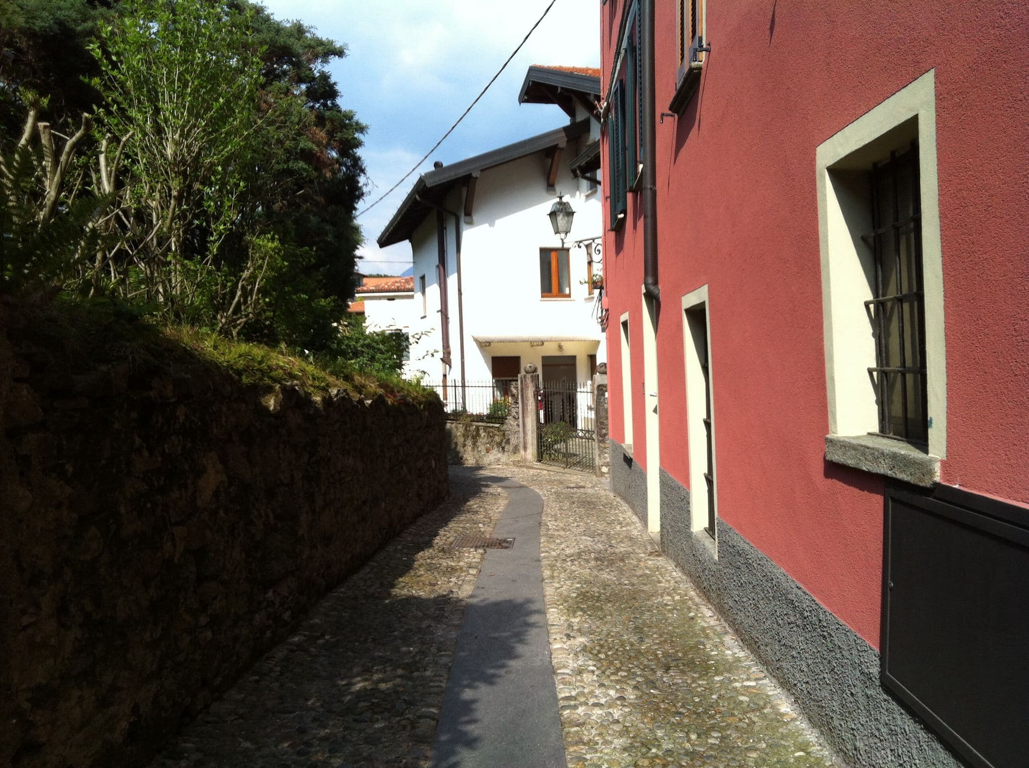 Street view near Dalla Nonna, Menaggio — © miguel_andrade (CC BY-SA · Mapillary)