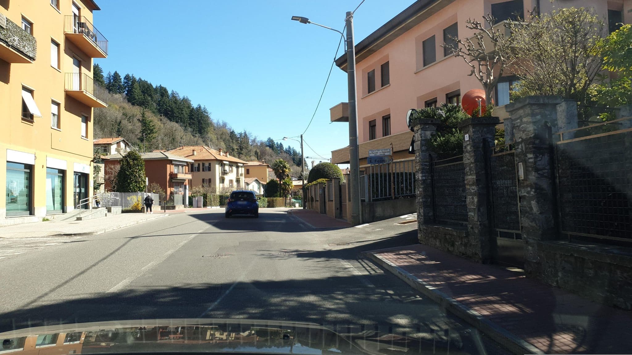 Street view near Cucciolina Home Como Lake, Tavernerio — © yannakis (CC BY-SA · Mapillary)