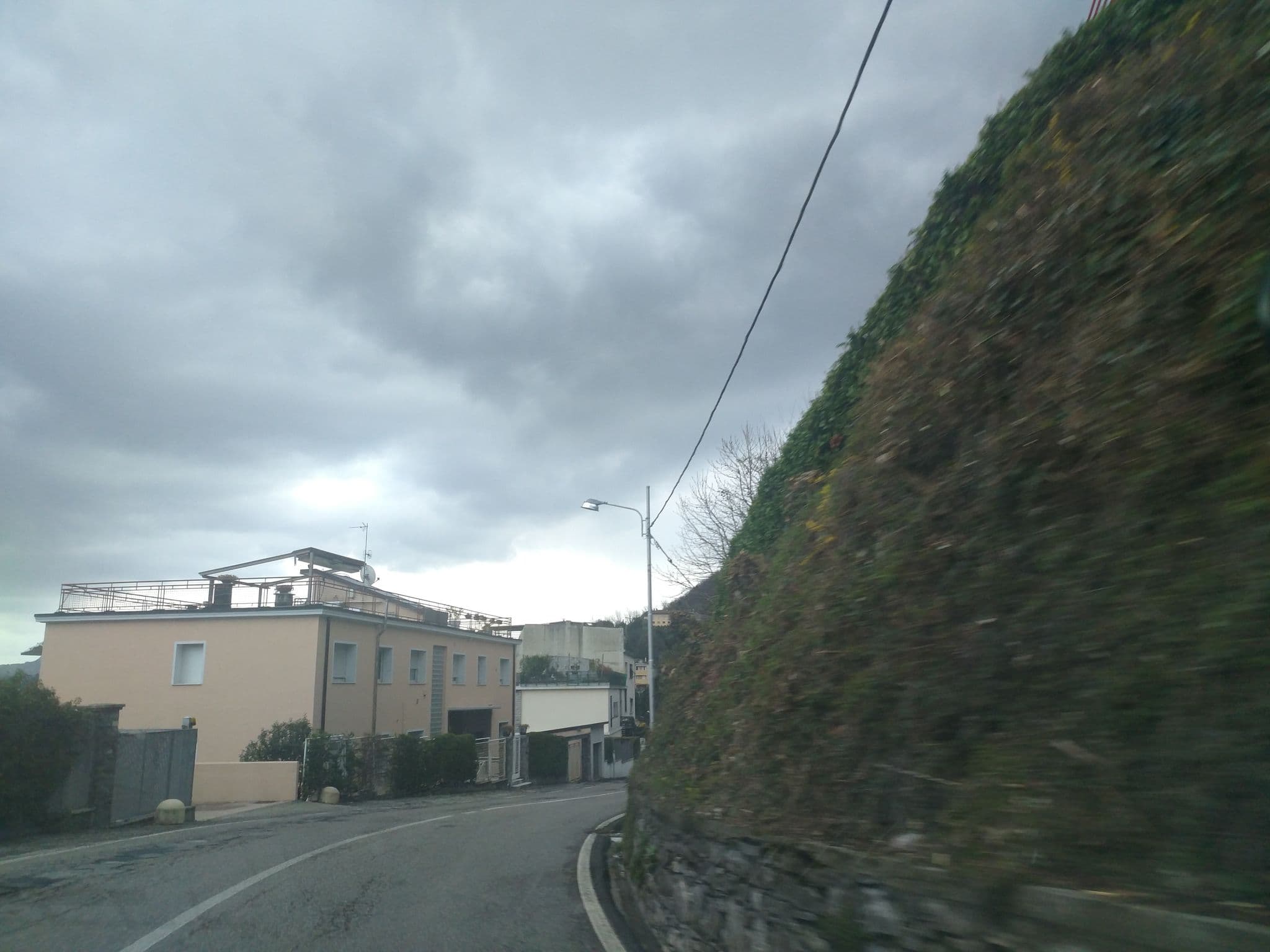 Street view near Casa Dell'Angelo, Monte Olimpino — © mingo23 (CC BY-SA · Mapillary)