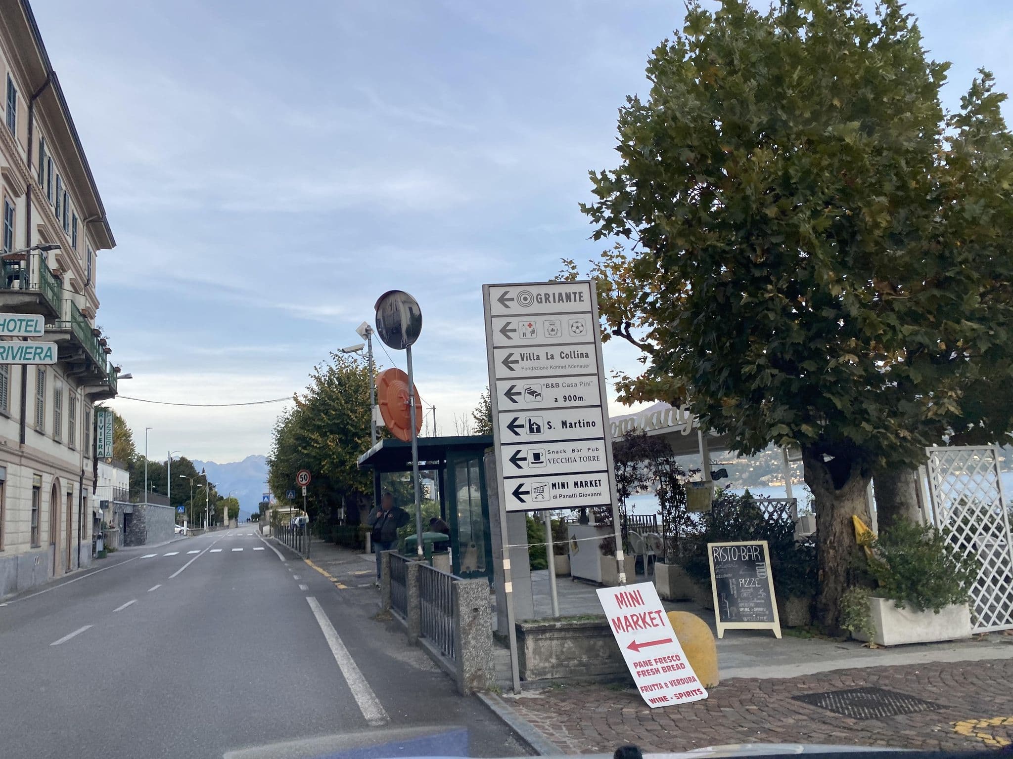 Street view near Lobby, Cadenabbia — © chrisbeddow (CC BY-SA · Mapillary)