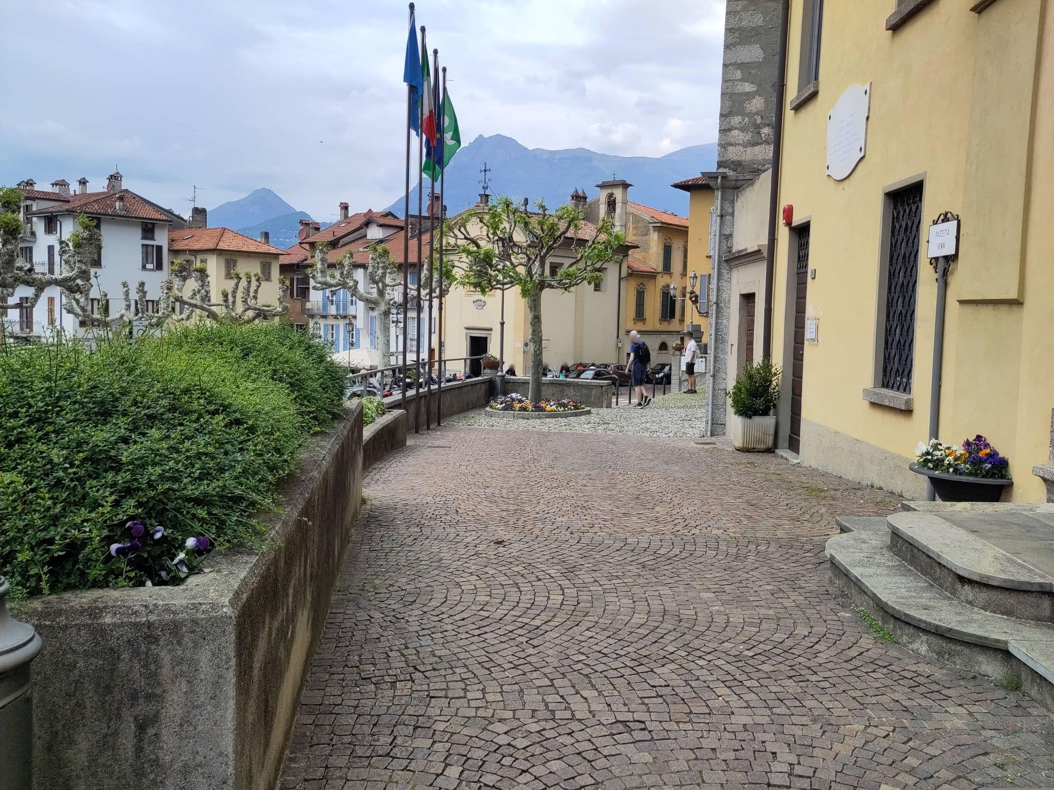 Street view near Villa Lucia Varenna, Bellagio — © marcuscalabresus (CC BY-SA · Mapillary)