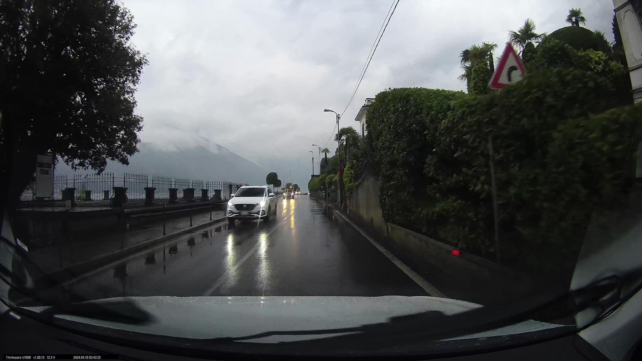 Street view near Royal Cadenabbia, Cadenabbia — © maxim752 (CC BY-SA · Mapillary)