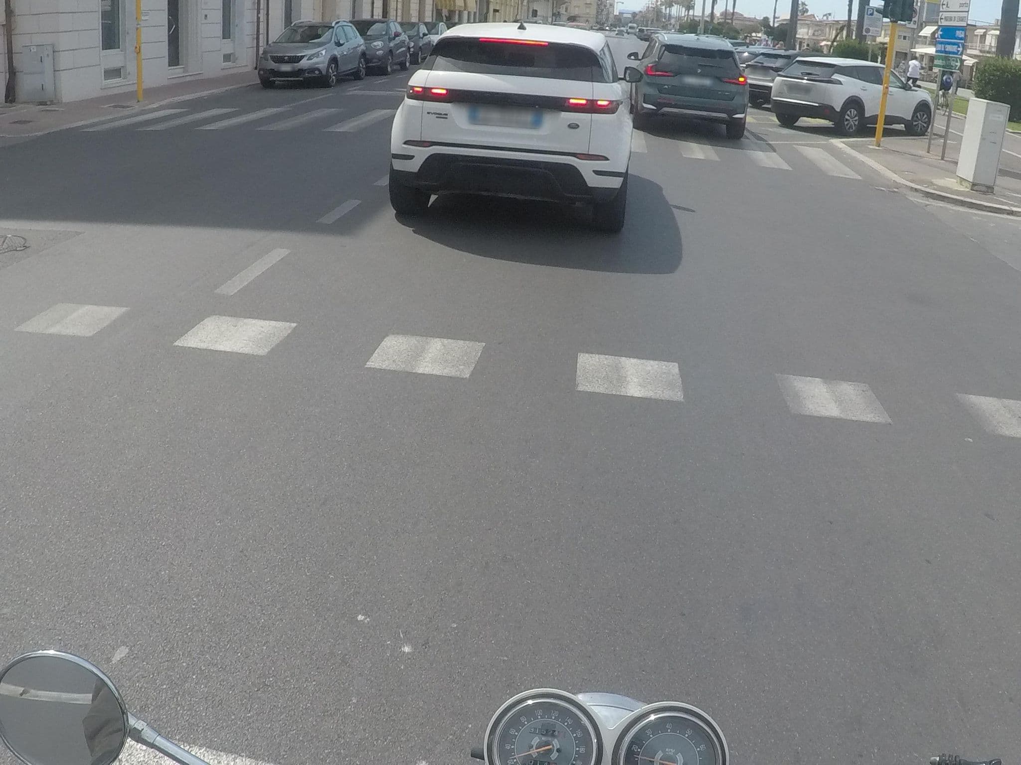 Street view near Hotel Stella Marina, Viareggio — © cxc (CC BY-SA · Mapillary)