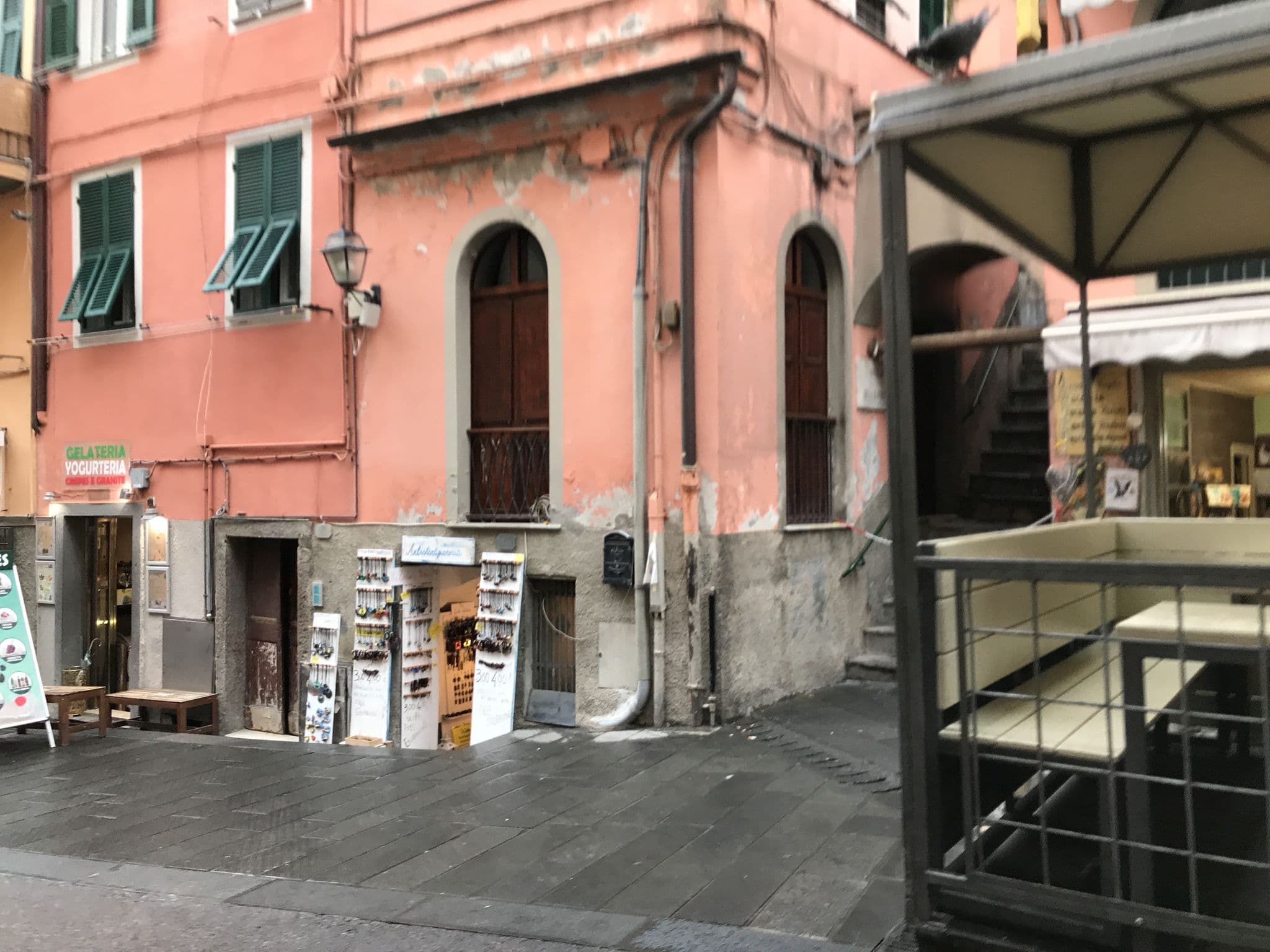 Street view near Costeve 5 terre, Riomaggiore — © ugz (CC BY-SA · Mapillary)