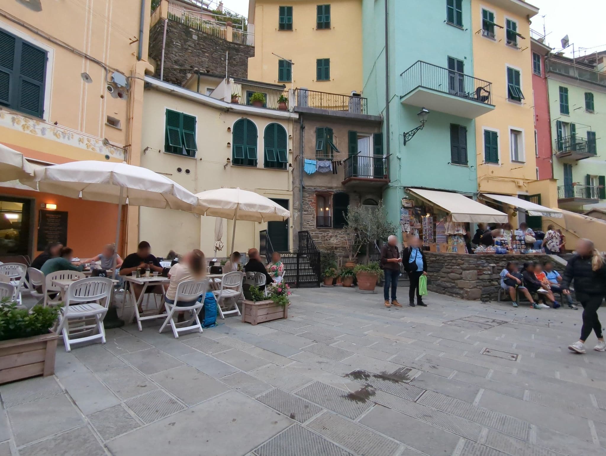 Street view near Casa Catò, Monterosso al Mare — © ente (CC BY-SA · Mapillary)