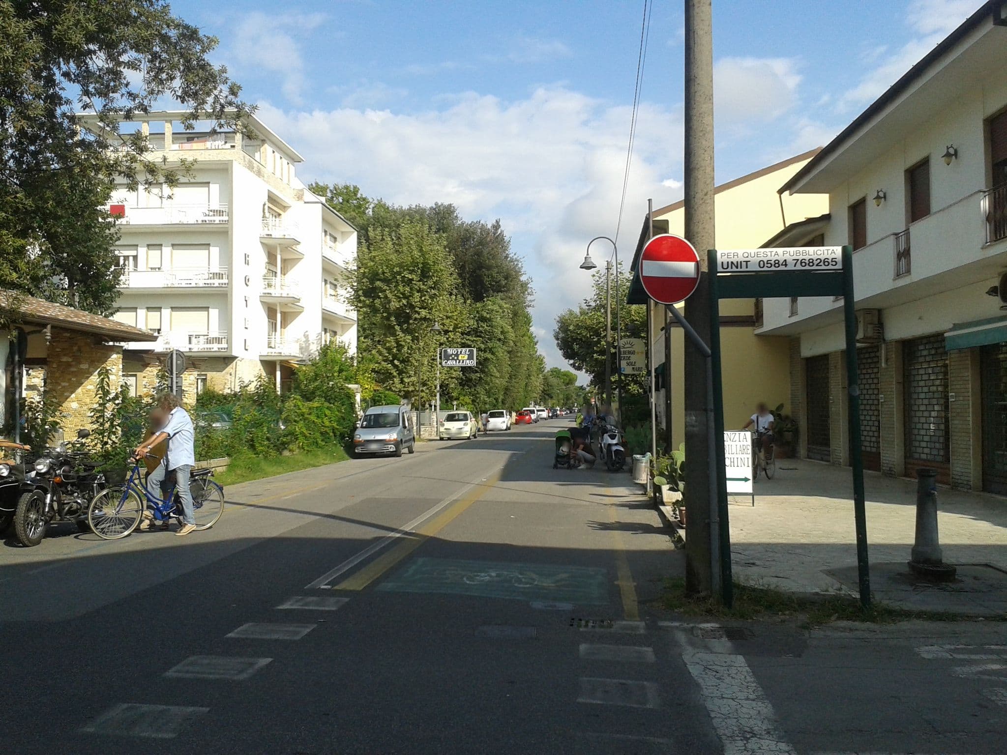 Street view near Albergo Verde Sole Mare, Pietrasanta — © sbiribizio (CC BY-SA · Mapillary)