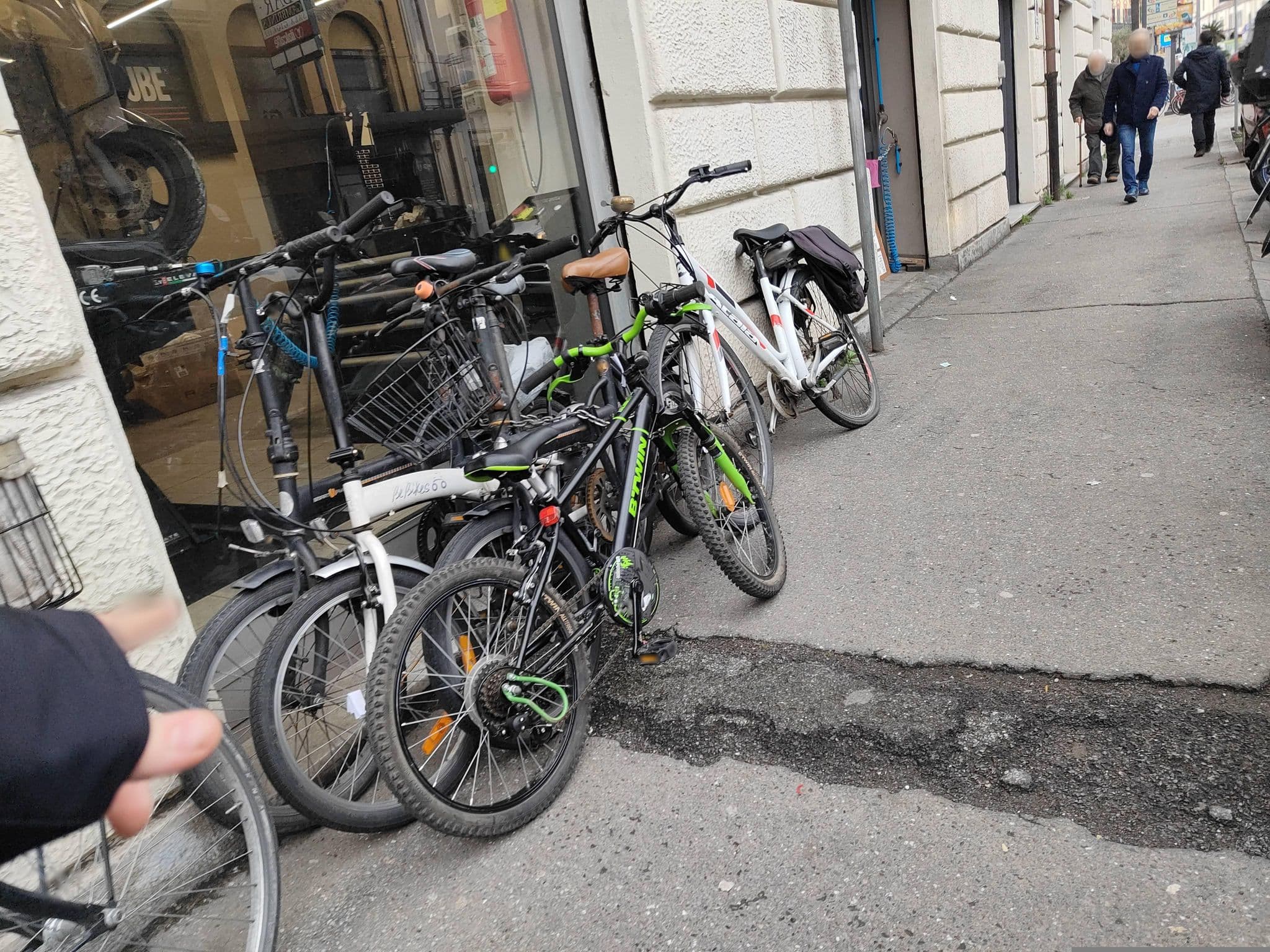 Street view near Cinque Terre Bridge, La Spezia — © omfg_notpr (CC BY-SA · Mapillary)
