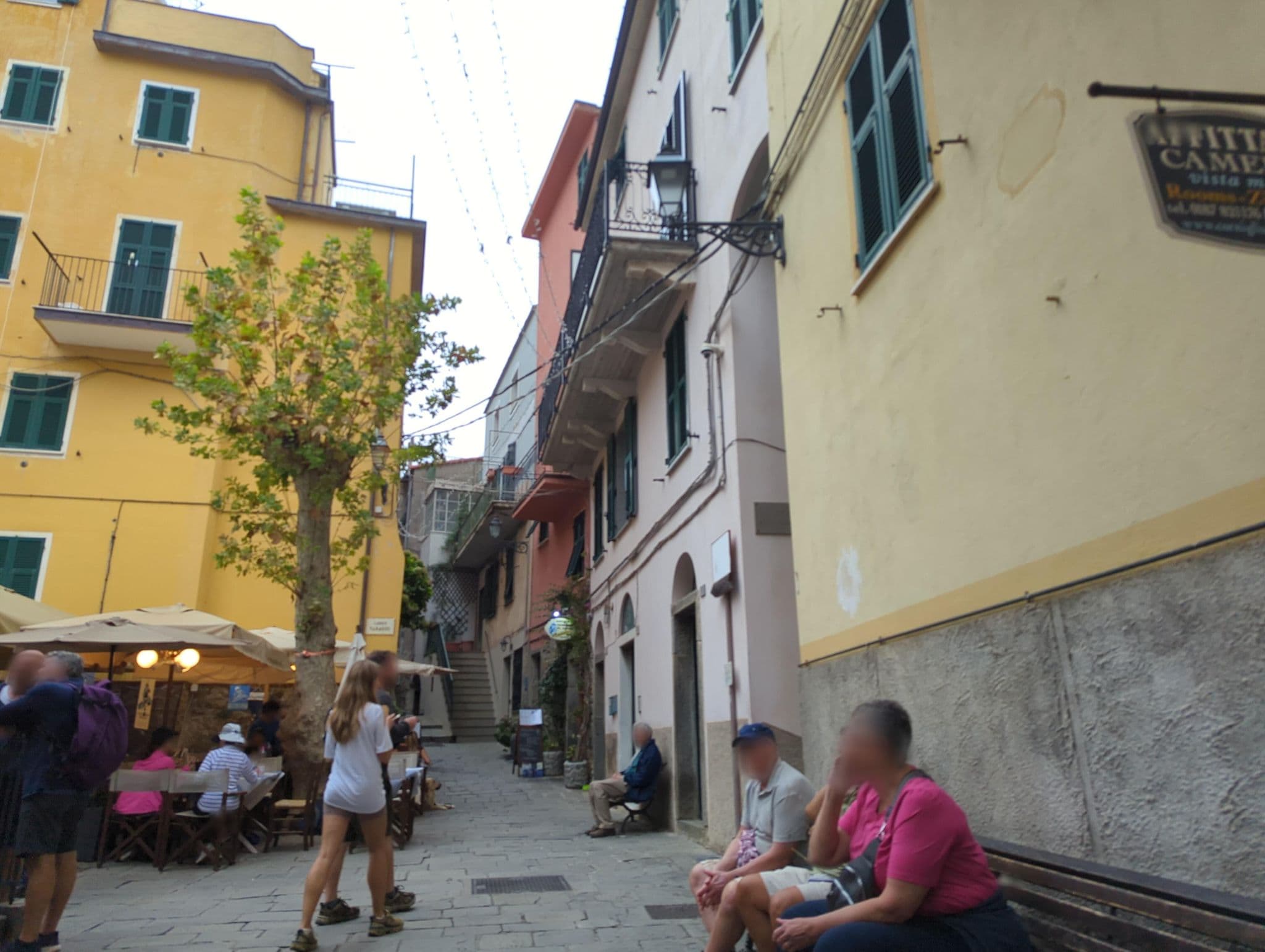 Street view near Tra Cielo E Mare, Riomaggiore — © ente (CC BY-SA · Mapillary)