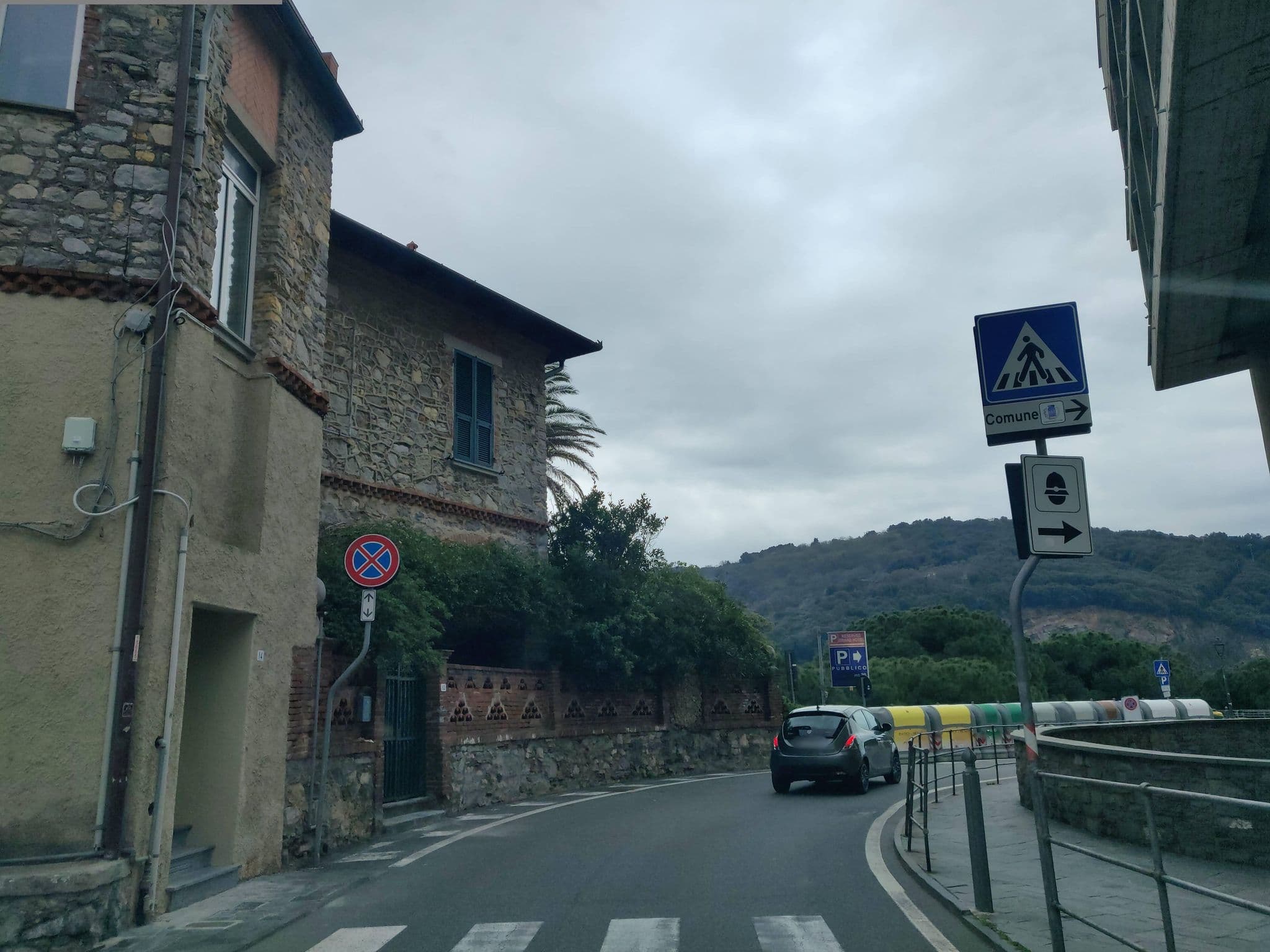 Street view near B&B La Batteria, Portovenere — © Yha1 (CC BY-SA · Mapillary)