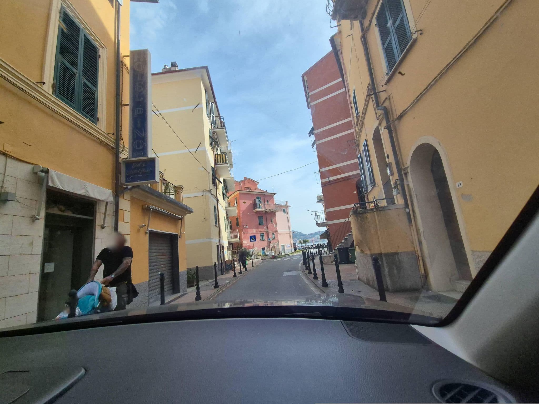 Street view near La Casa del Cuore, San Terenzo — © omfg_notpr (CC BY-SA · Mapillary)