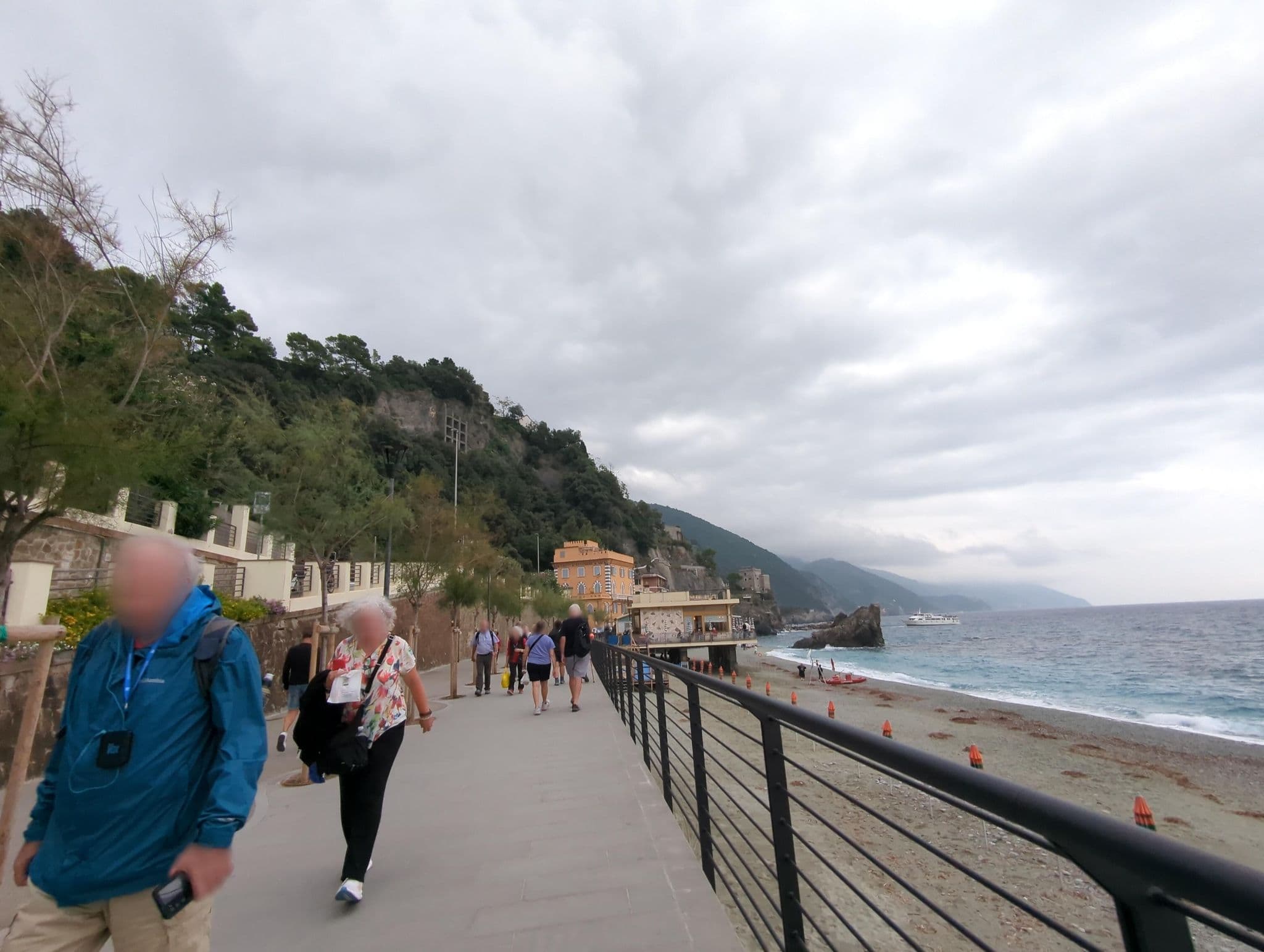 Street view near Roca Du Ma Pasu, Monterosso al Mare — © ente (CC BY-SA · Mapillary)