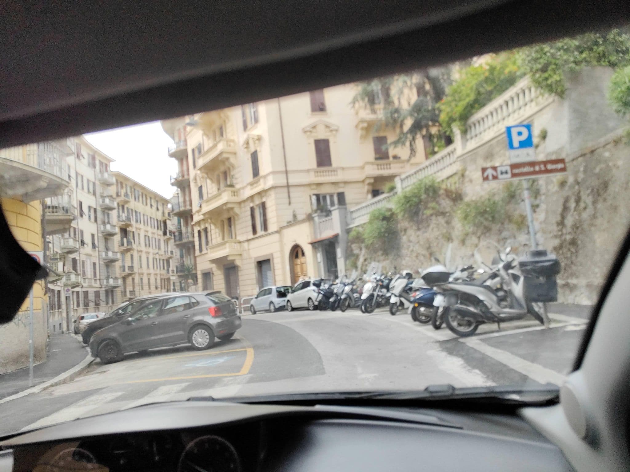 Street view near B&B Cinque Terre Sea Sensation, La Spezia — © omfg_notpr (CC BY-SA · Mapillary)