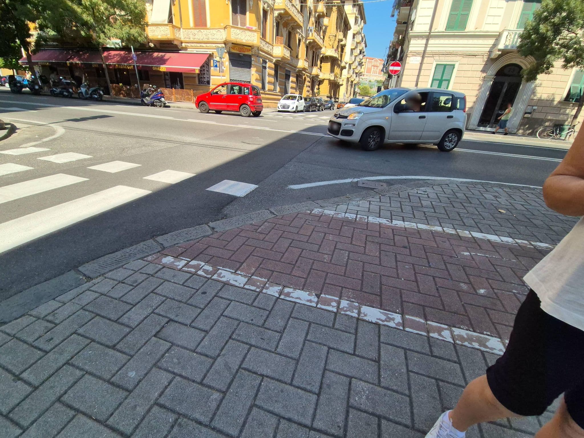 Street view near Sole & Luna, La Spezia — © omfg_notpr (CC BY-SA · Mapillary)