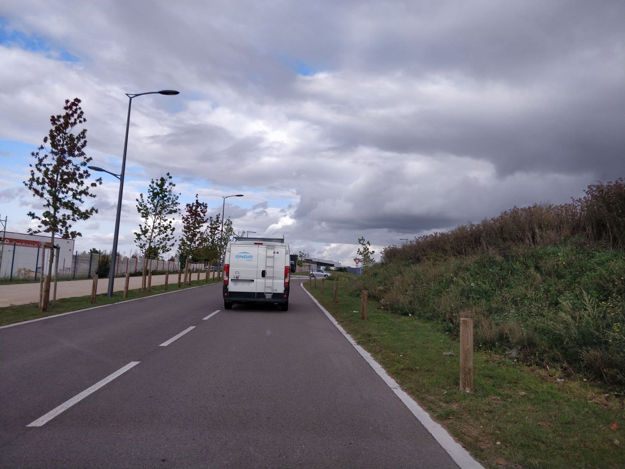 Street view near B&B Hotel Troyes Magasins d'usine, Pont-Sainte-Marie — © zouzou (CC BY-SA · Mapillary)