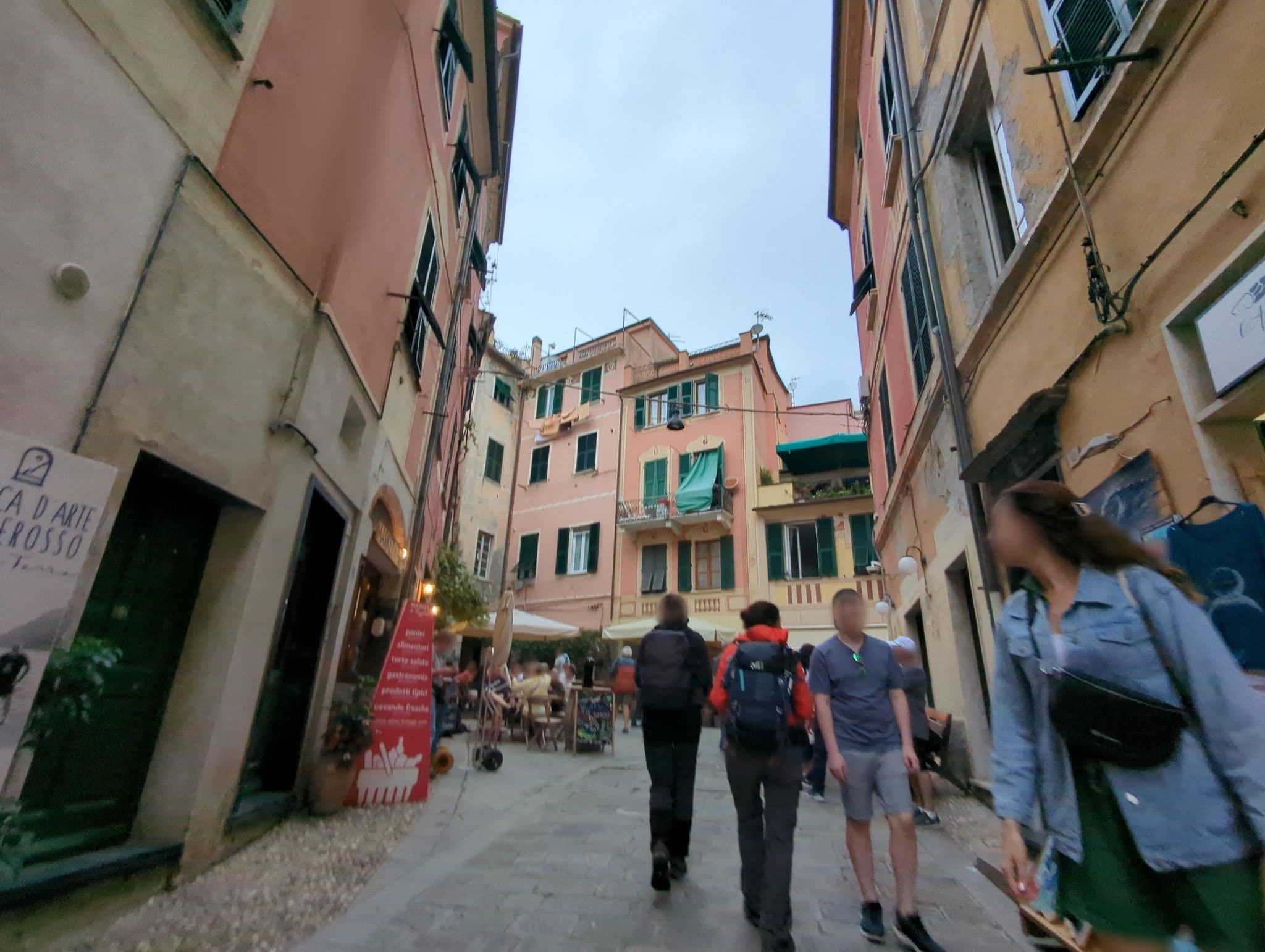 Street view near Monterosso al Mare 20, Monterosso al Mare — © ente (CC BY-SA · Mapillary)