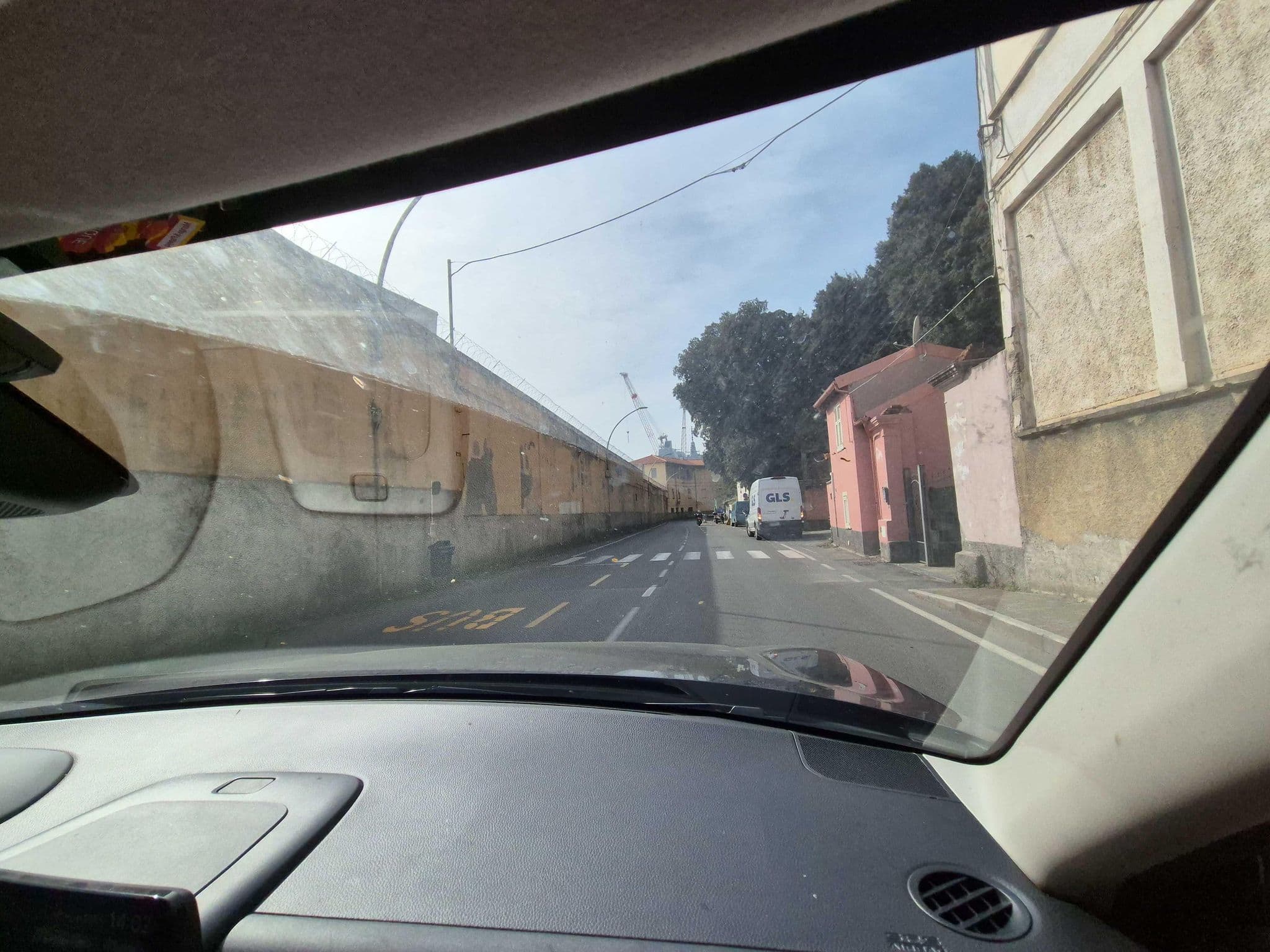 Street view near Sulla Via delle Cinque Terre, Pitelli — © omfg_notpr (CC BY-SA · Mapillary)