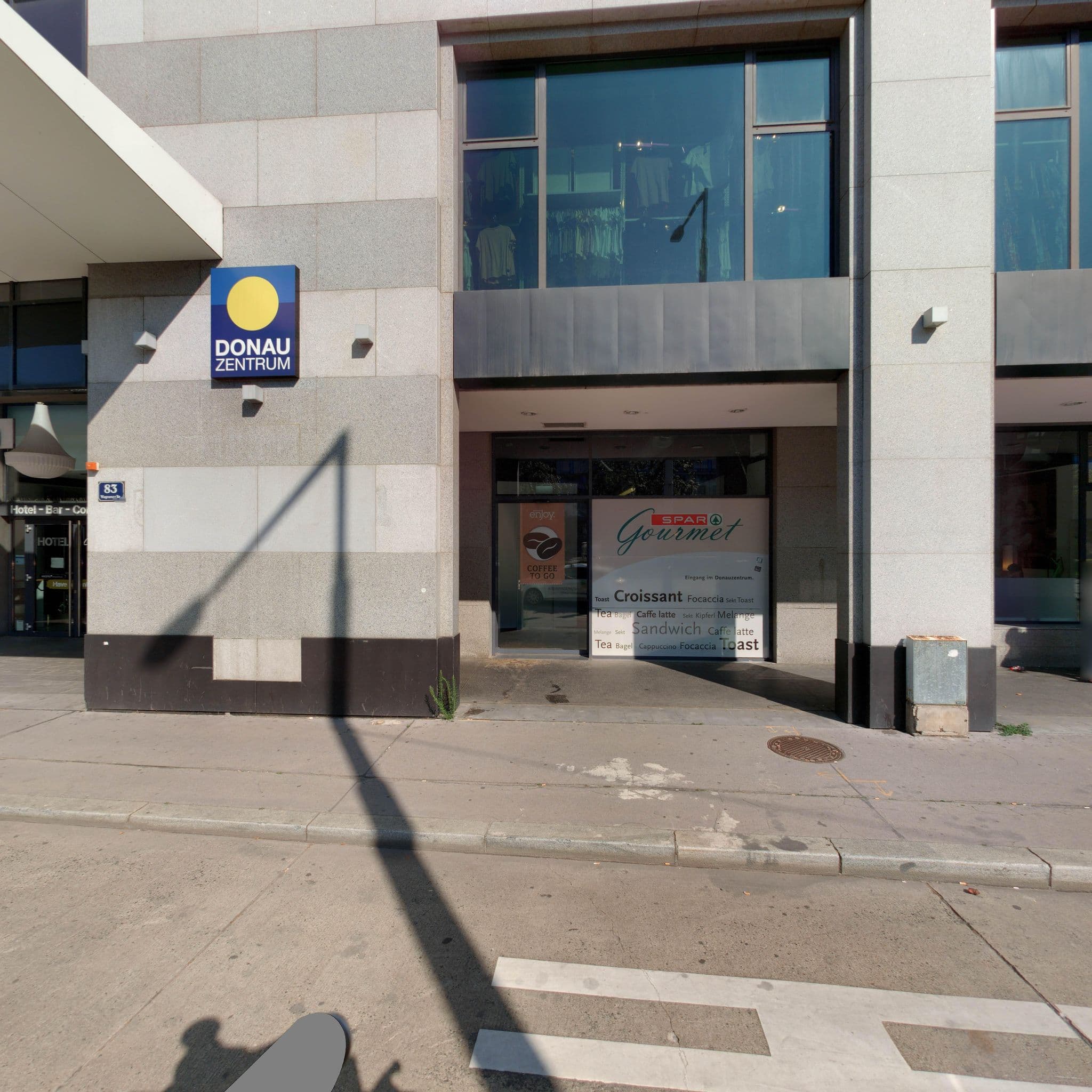 Street view near ARCOTEL Donauzentrum Wien, Donaustadt — © eliasgander (CC BY-SA · Mapillary)