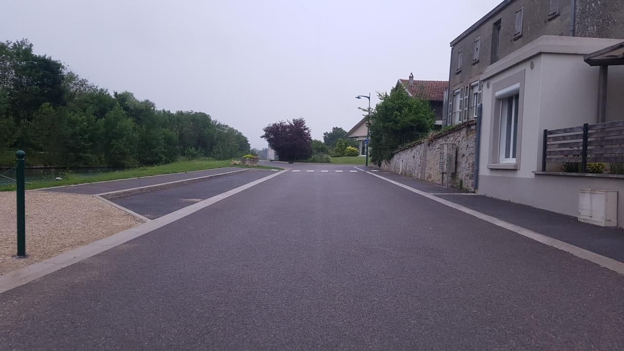 Street view near Halte Nautique - Pogny, Sarry — © changchun1 (CC BY-SA · Mapillary)