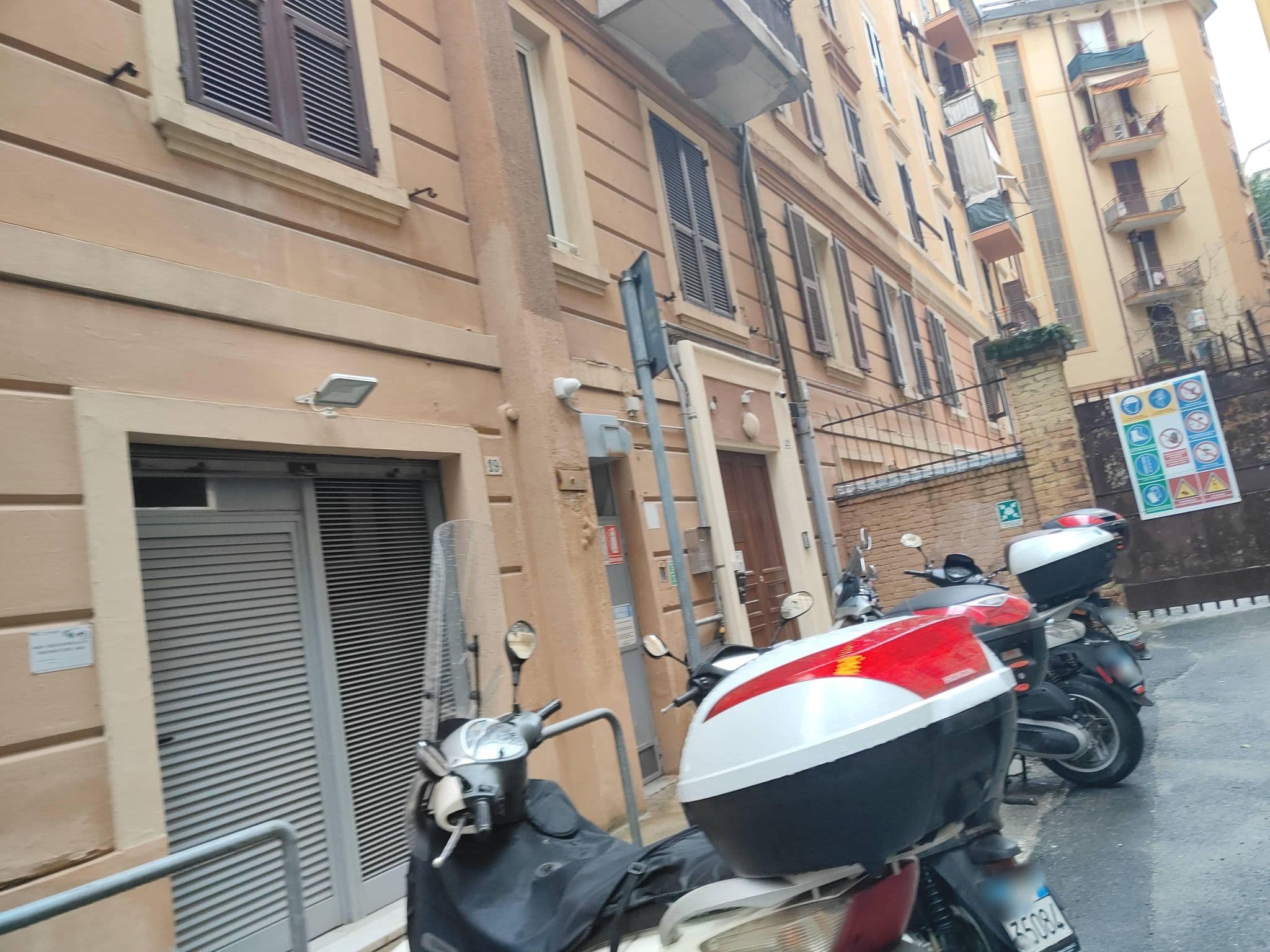 Street view near Monteverdi Resort di Bianco Giovanna & C. SNC, La Spezia — © omfg_notpr (CC BY-SA · Mapillary)
