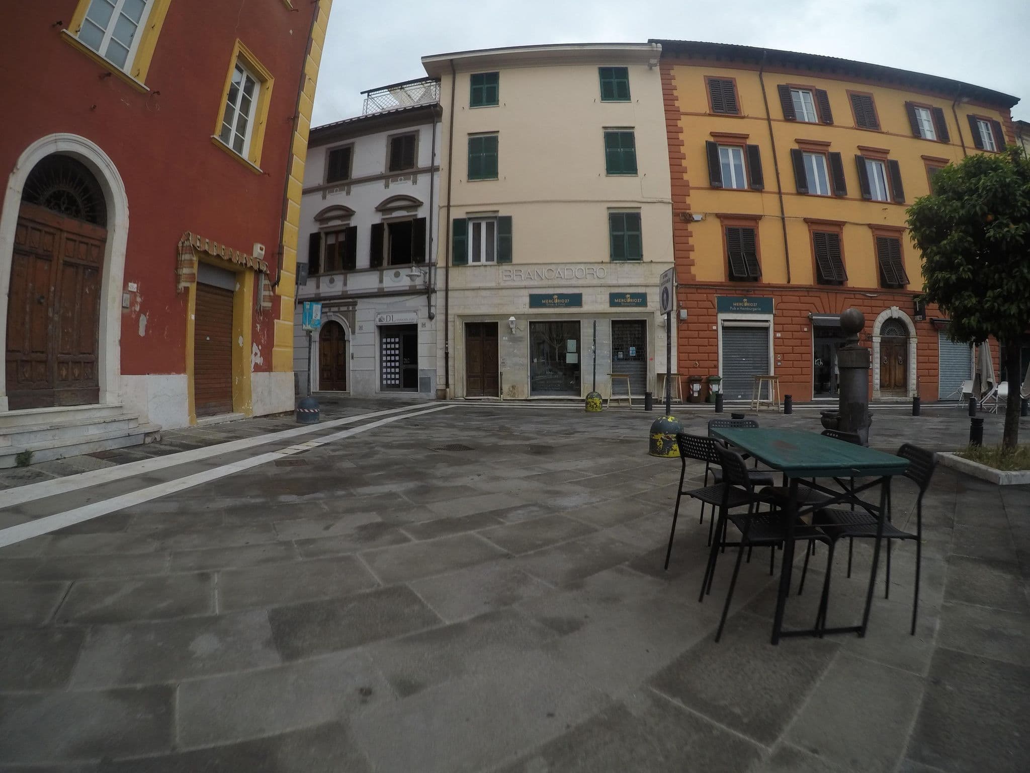Street view near Bar Bocci, Massa — © cxc (CC BY-SA · Mapillary)