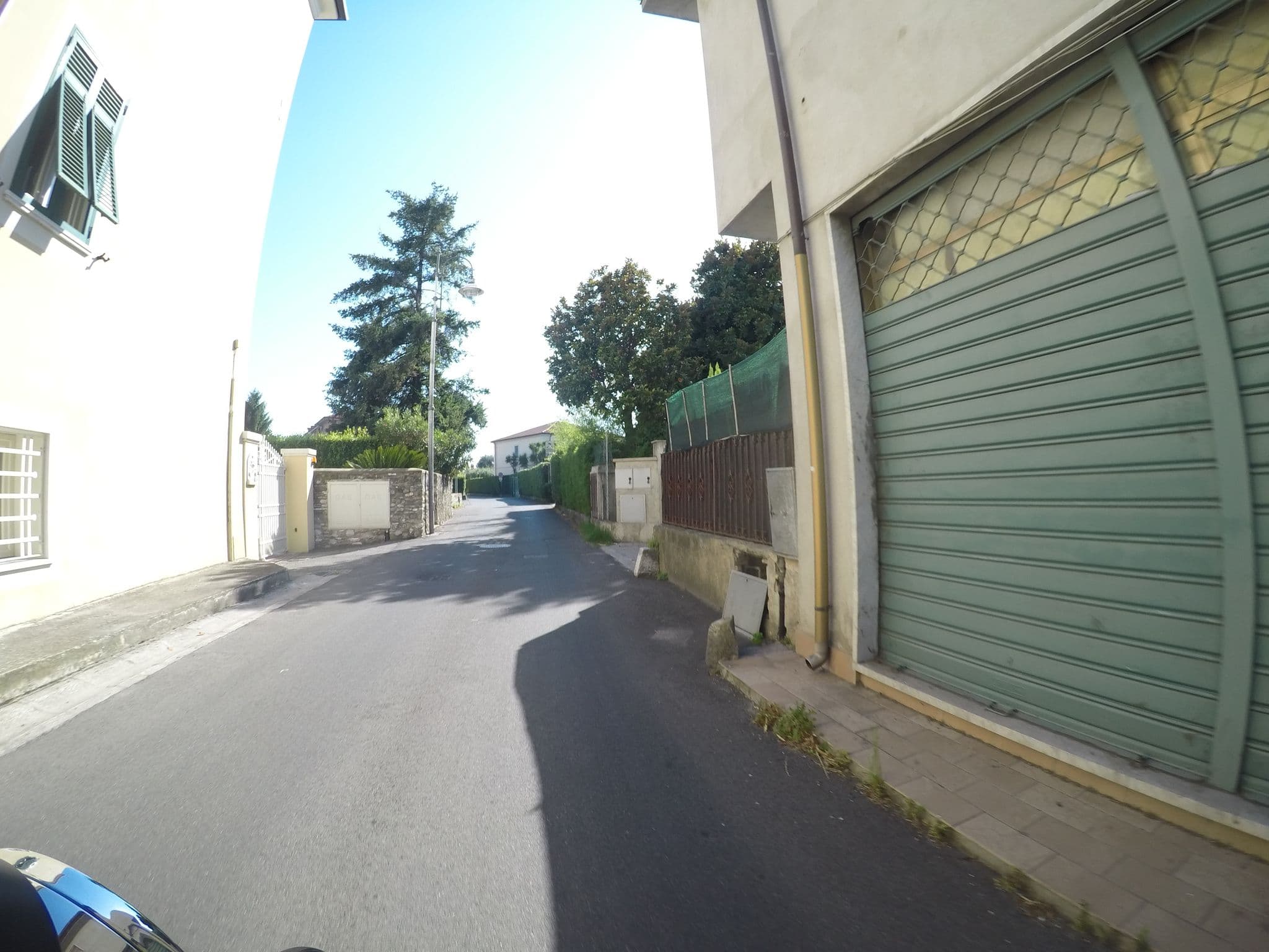 Street view near Taberna Frigidas di Tonazzini Pierina, Marina di Massa — © cxc (CC BY-SA · Mapillary)