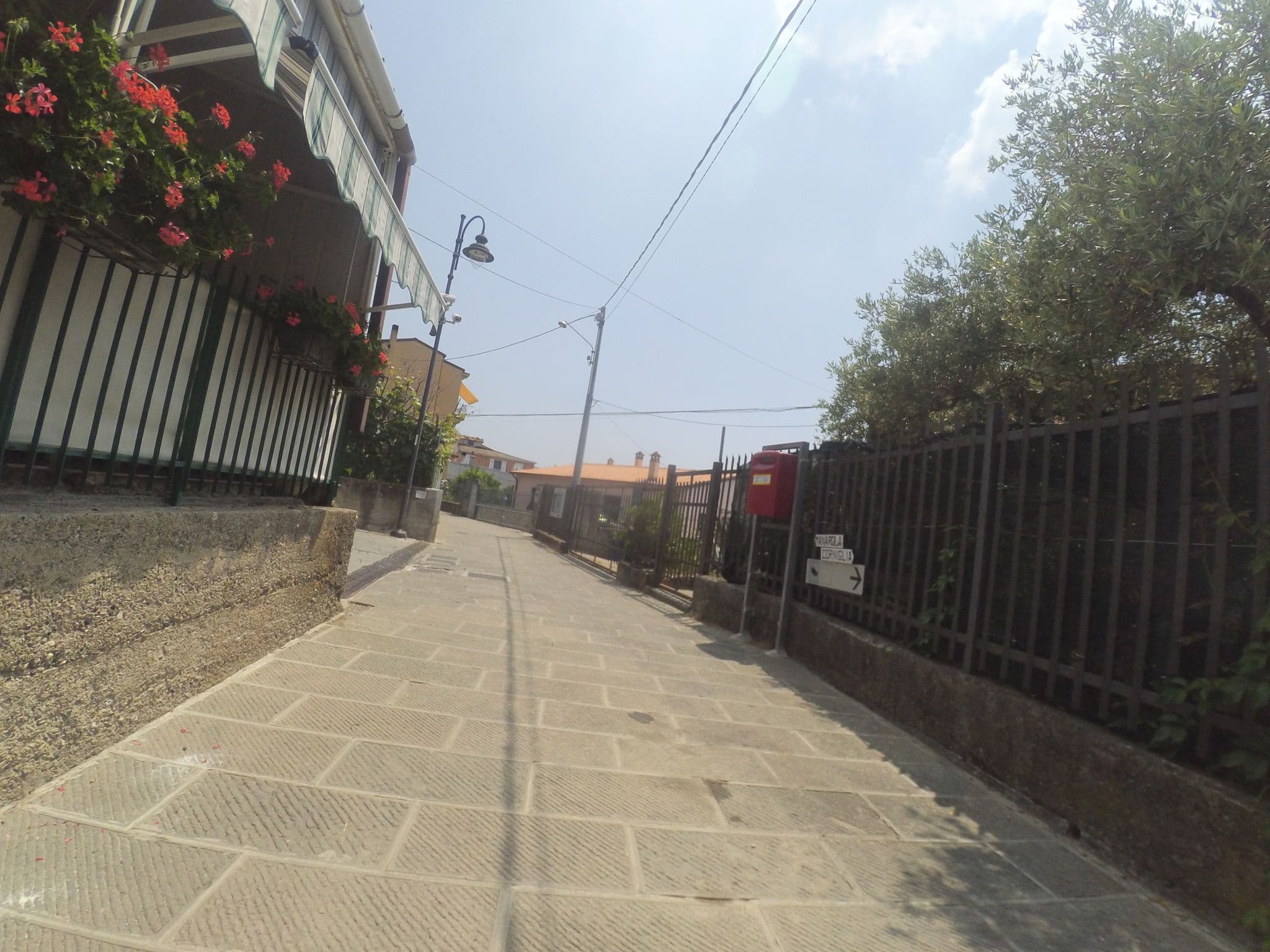 Street view near NiRia, Riomaggiore — © pkoby (CC BY-SA · Mapillary)
