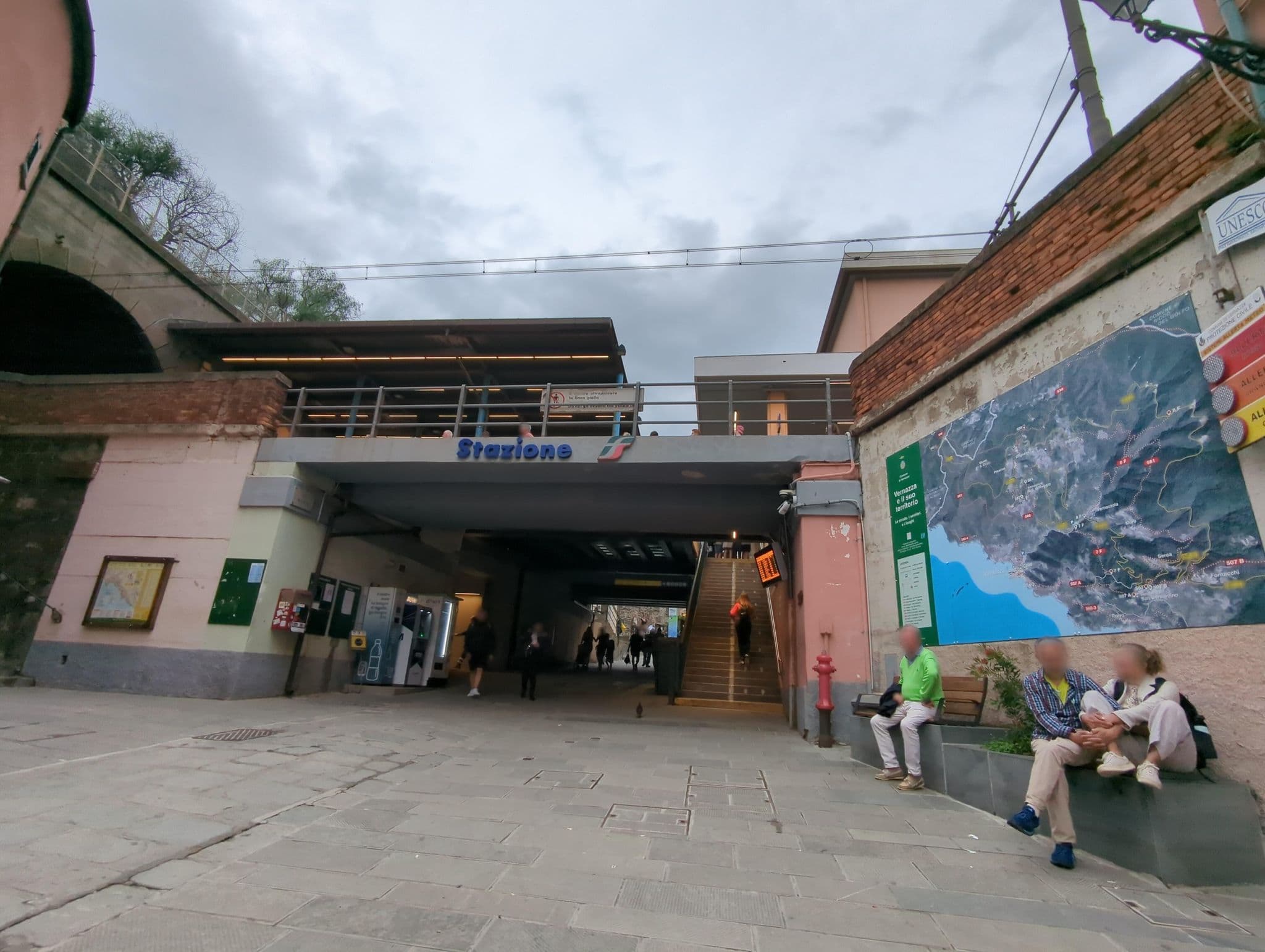 Street view near 5 Terre Casanova, Monterosso al Mare — © ente (CC BY-SA · Mapillary)