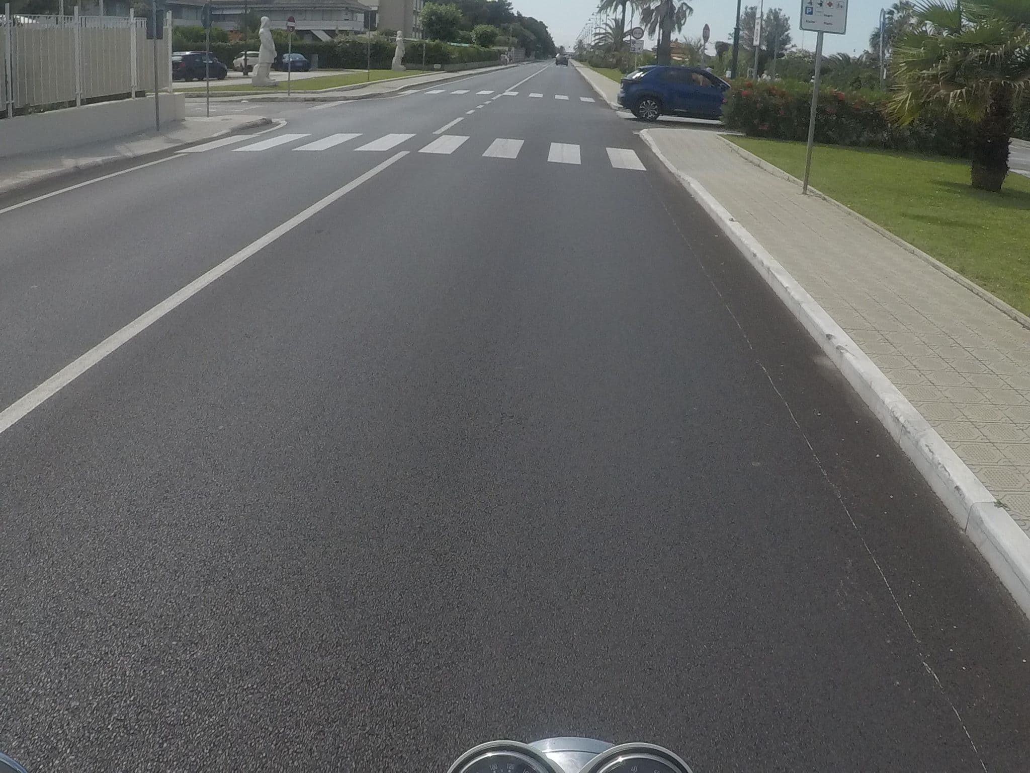 Street view near Grand Hotel Forte Dei Marmi, Forte dei Marmi — © cxc (CC BY-SA · Mapillary)