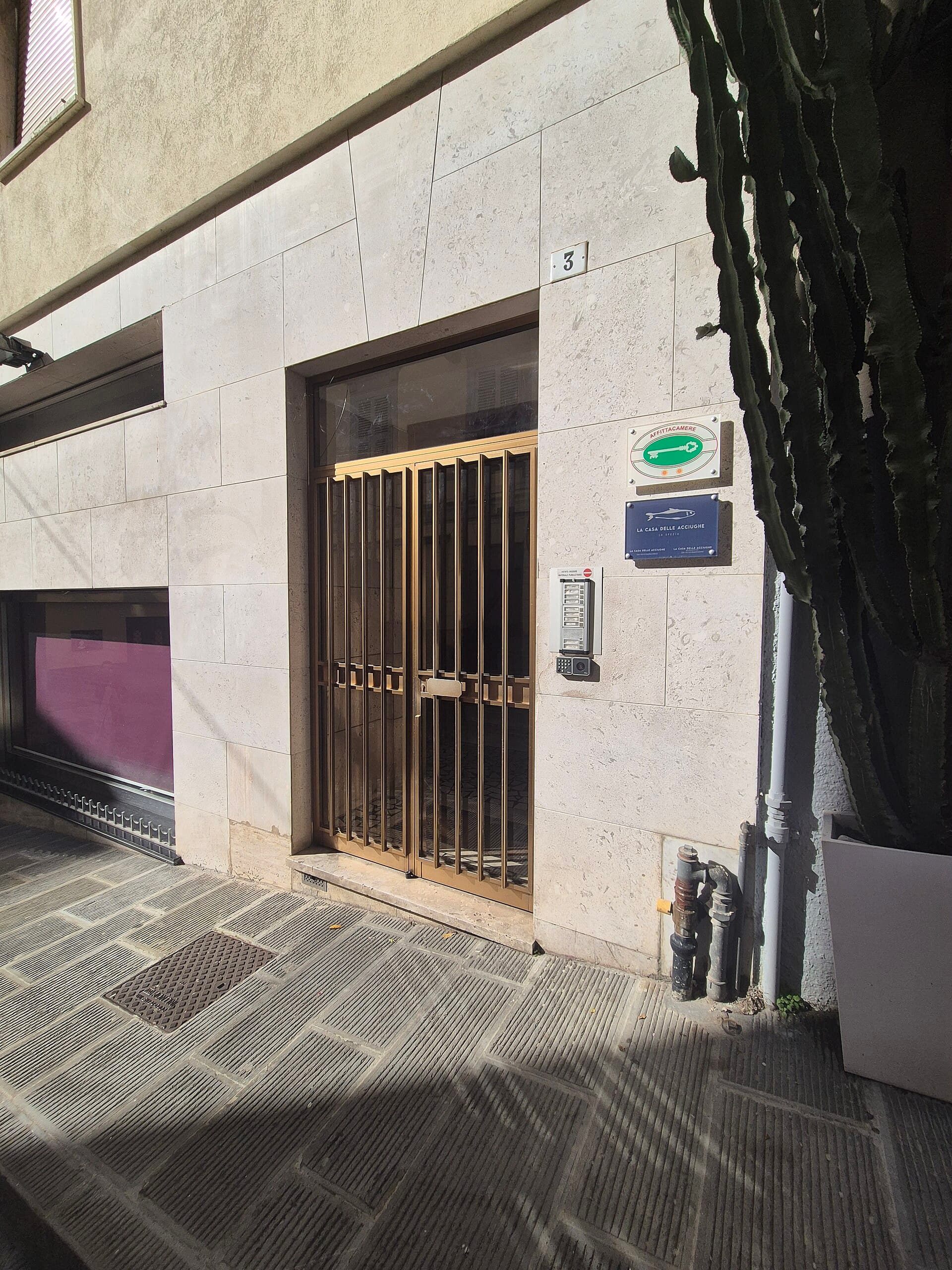 La Casa Delle Acciughe (via Wikimedia Commons, CC BY-SA 4.0)