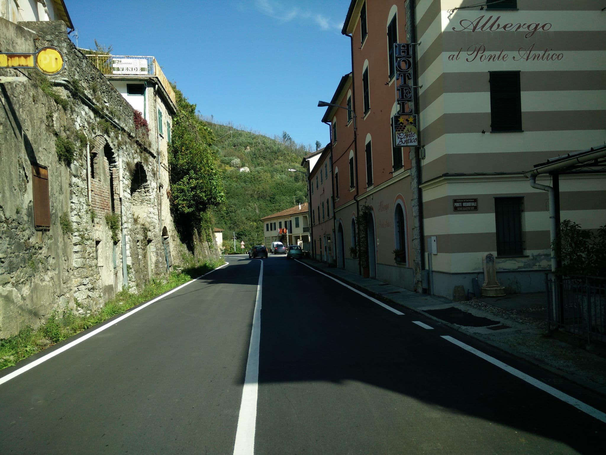 Street view near Albergo Al Ponte Antico, Brugnato — © joostjakob (CC BY-SA · Mapillary)