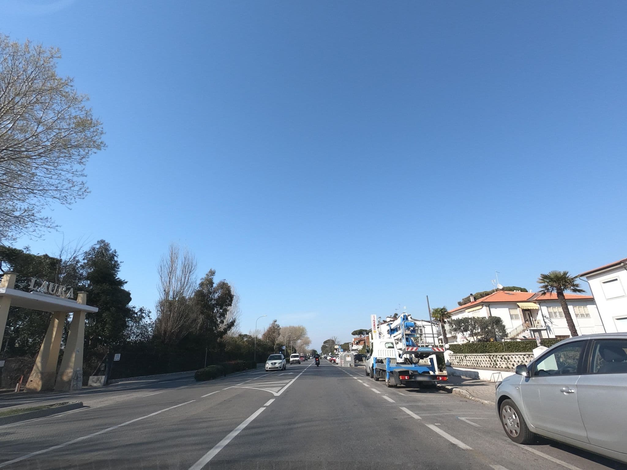 Street view near Euro Hotel Tirrenia, Tirrenia — © momix (CC BY-SA · Mapillary)