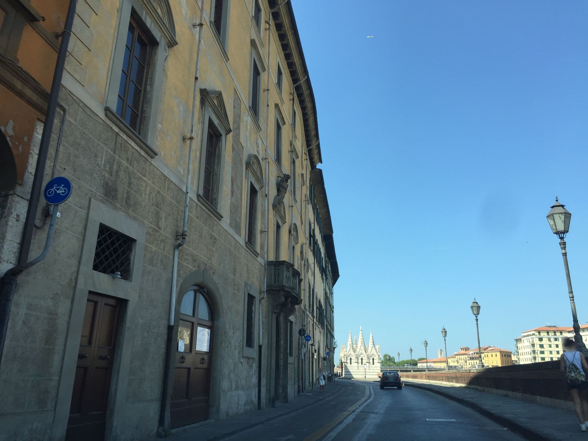 Street view near Downtown river hotel, Pisa — © mapillary_service (CC BY-SA · Mapillary)