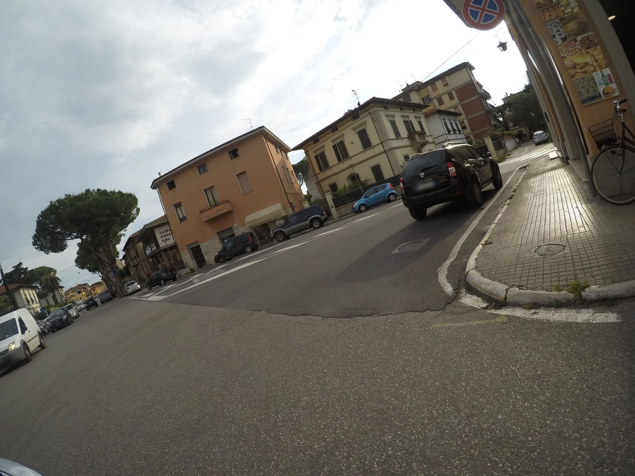 Street view near Da Guendalina, Pisa — © cxc (CC BY-SA · Mapillary)