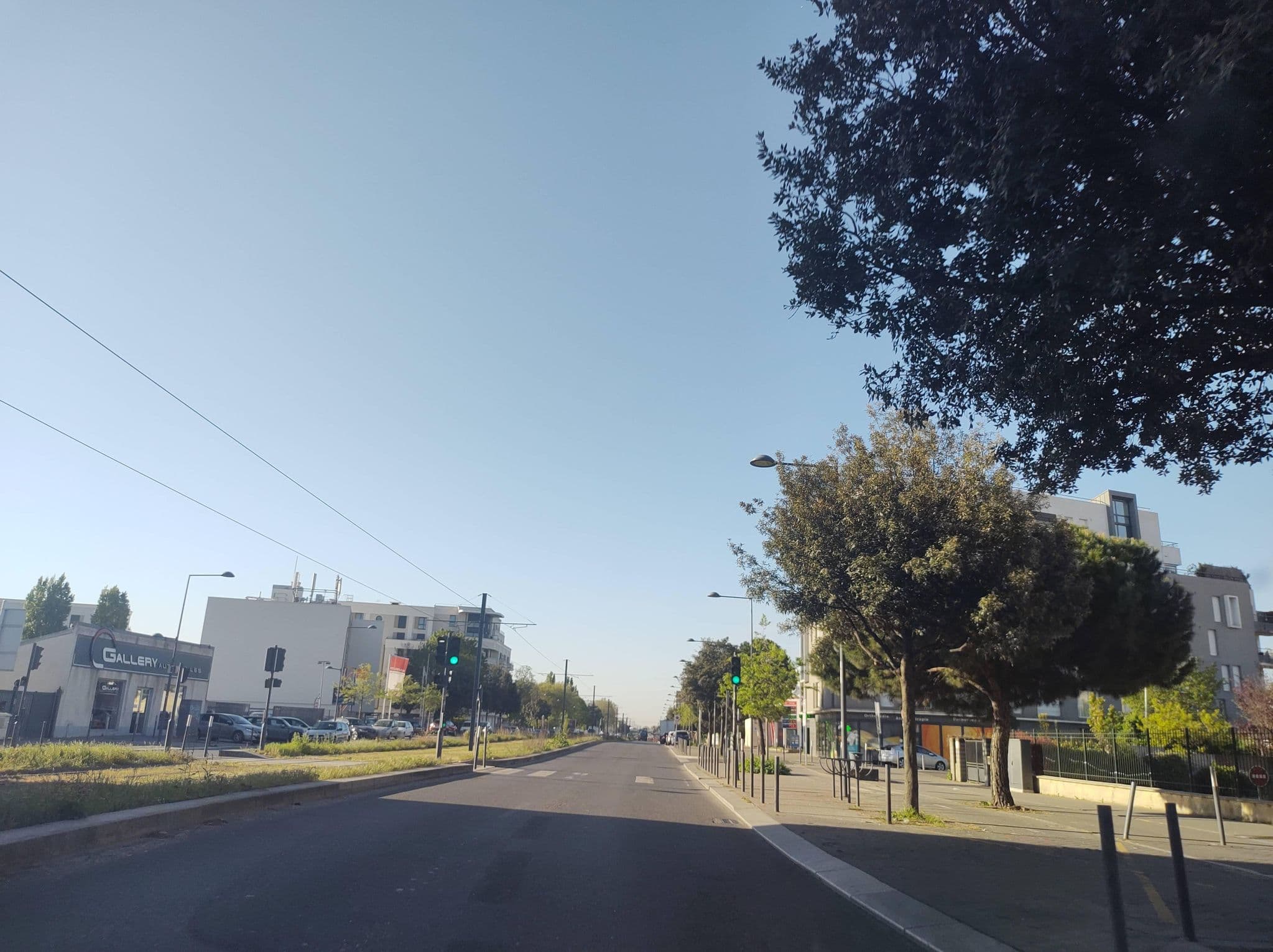 Street view near Brit Hotel Paris Orly, Chevilly-Larue — © thetornado76 (CC BY-SA · Mapillary)