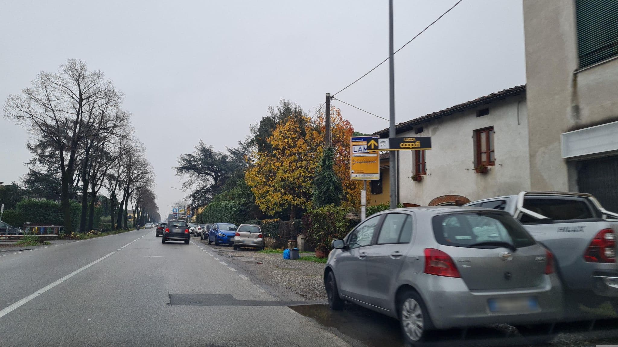 Street view near Lovelucca, Lucca — © laniuscollurio (CC BY-SA · Mapillary)