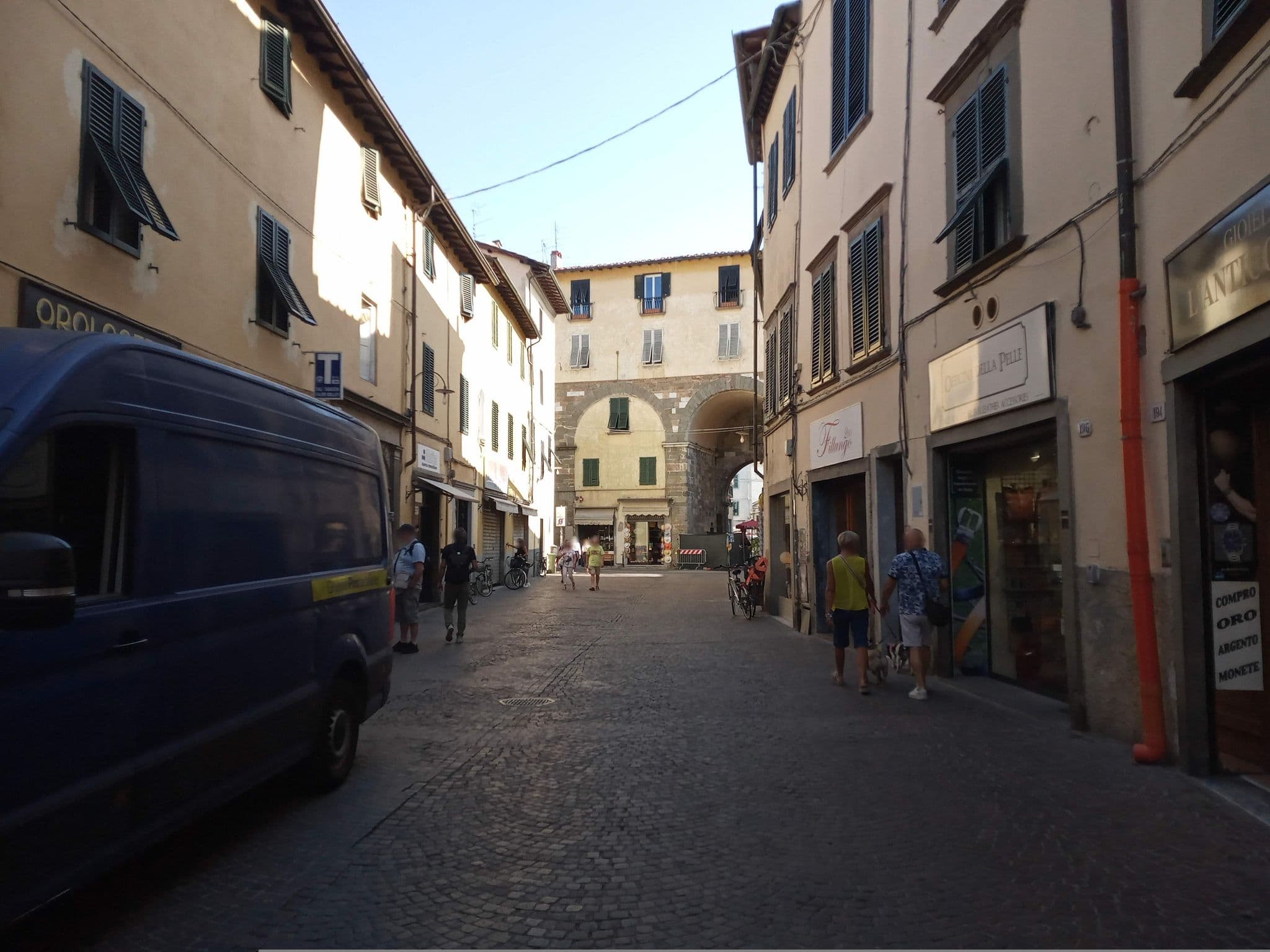 Street view near B&B Antico Cancello, Lucca — © antonio_barsottini (CC BY-SA · Mapillary)